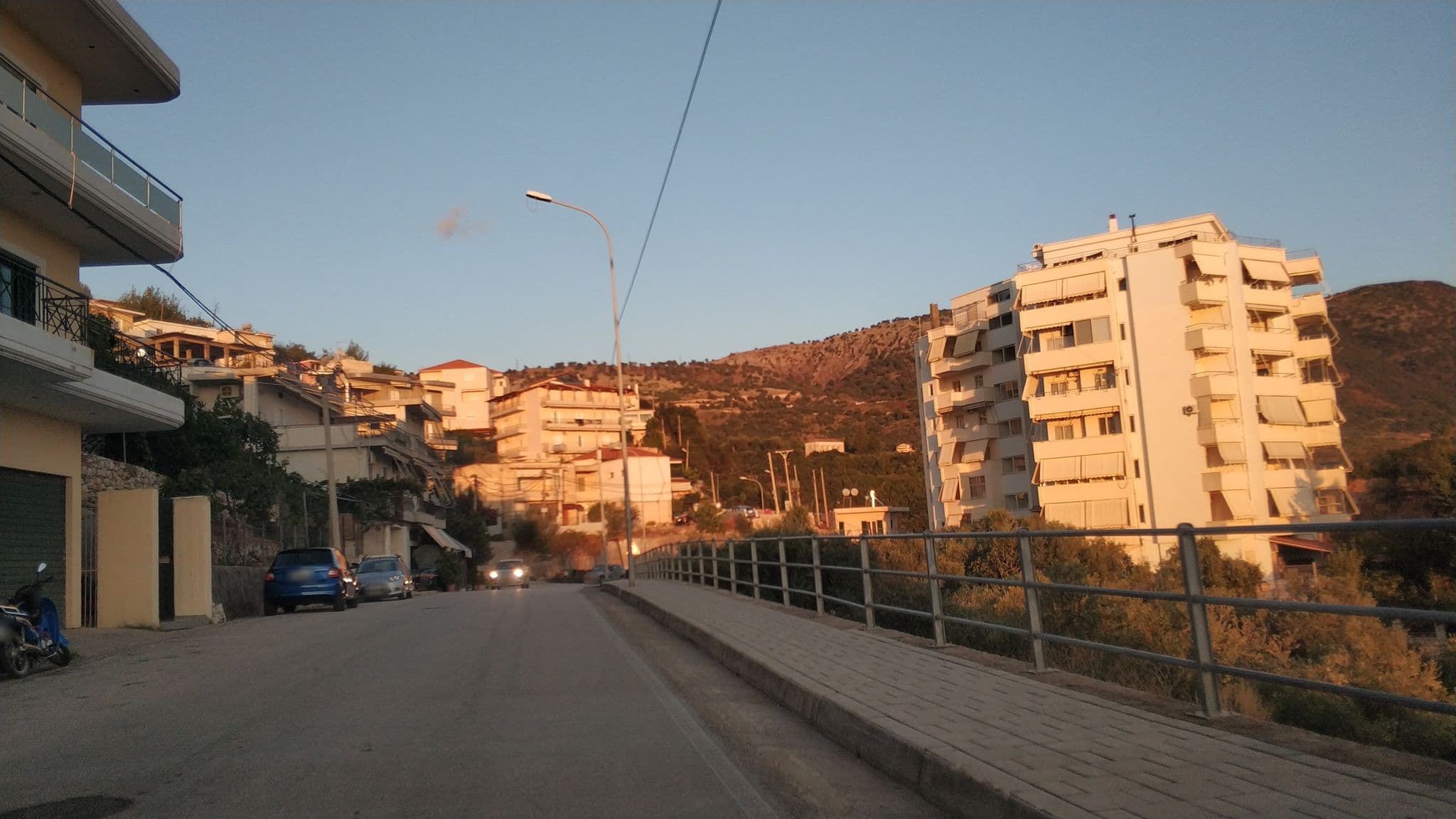 Street view near Lazaris kwstas Rooms, Himarë — © freddouhelk (CC BY-SA · Mapillary)