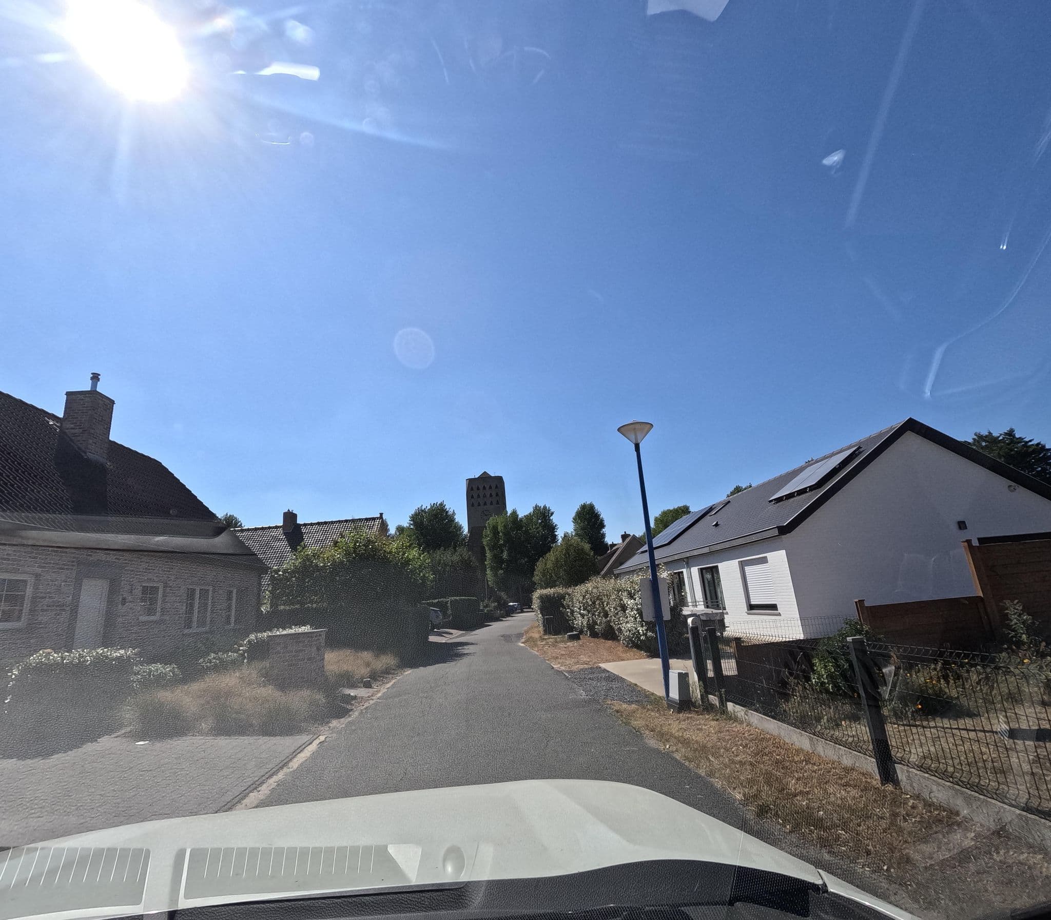 Street view near Keunekruttel, Oostduinkerke — © filipc (CC BY-SA · Mapillary)