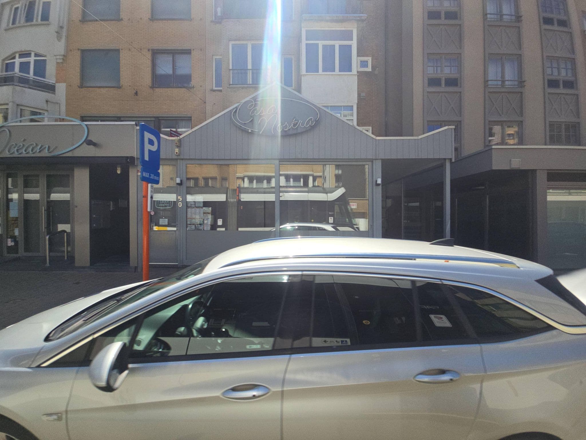Street view near Carpe Diem Nieuwpoortlaan 2, De Panne — © filipc (CC BY-SA · Mapillary)