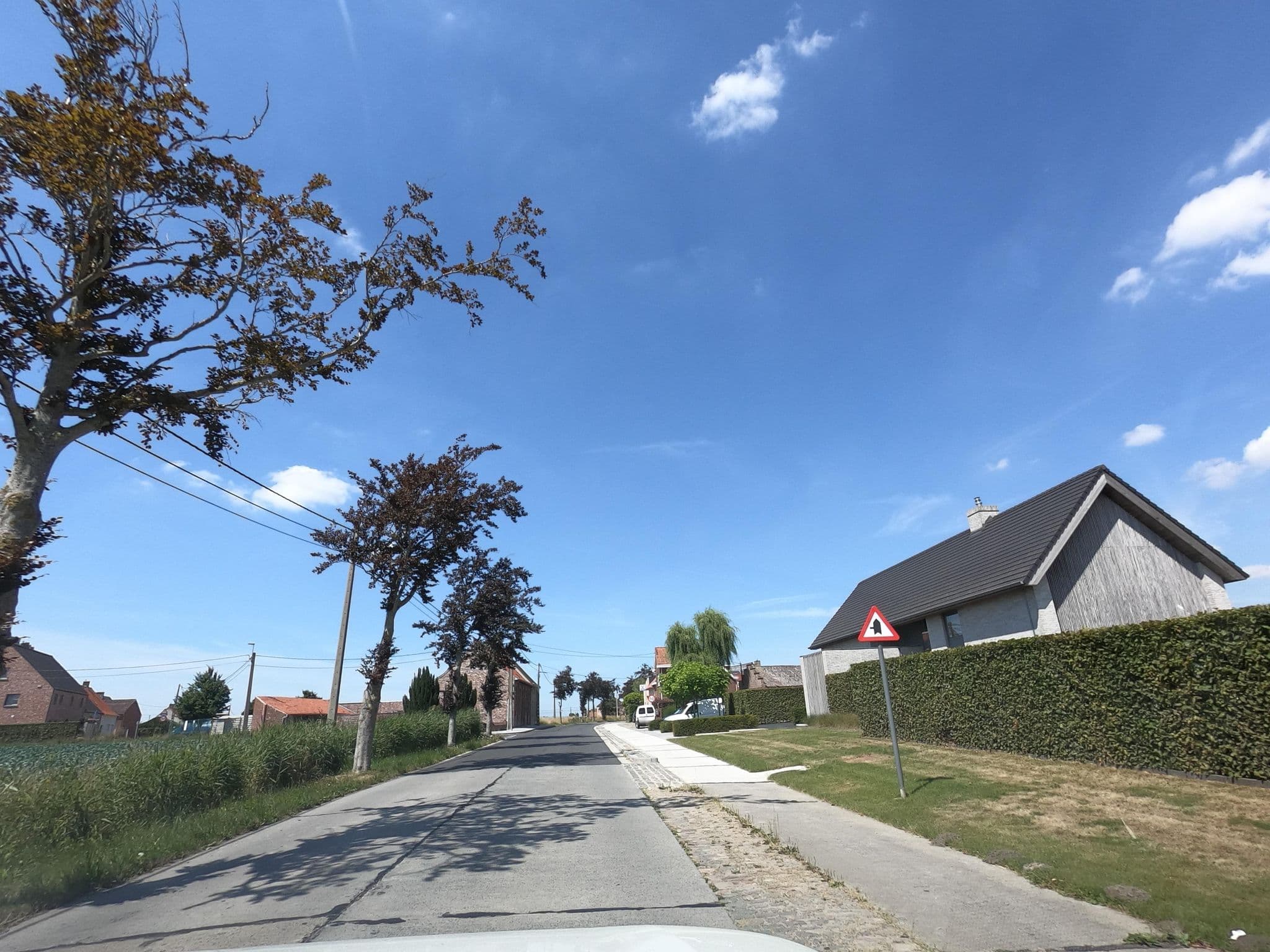 Street view near Het Zwaluwnest, Boezinge — © filipc (CC BY-SA · Mapillary)