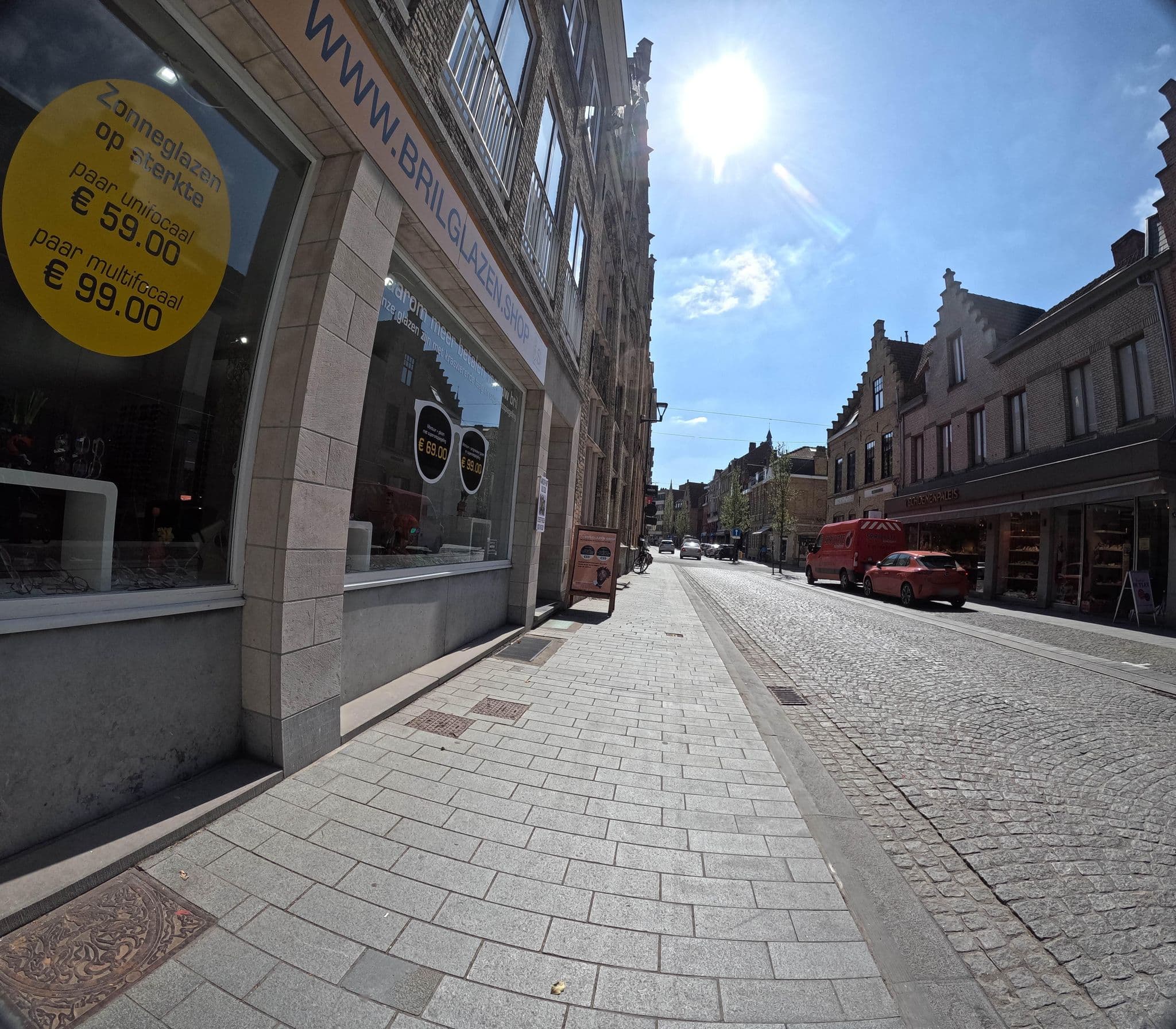 Street view near De Heerlyckheid B&B, Ieper — © filipc (CC BY-SA · Mapillary)