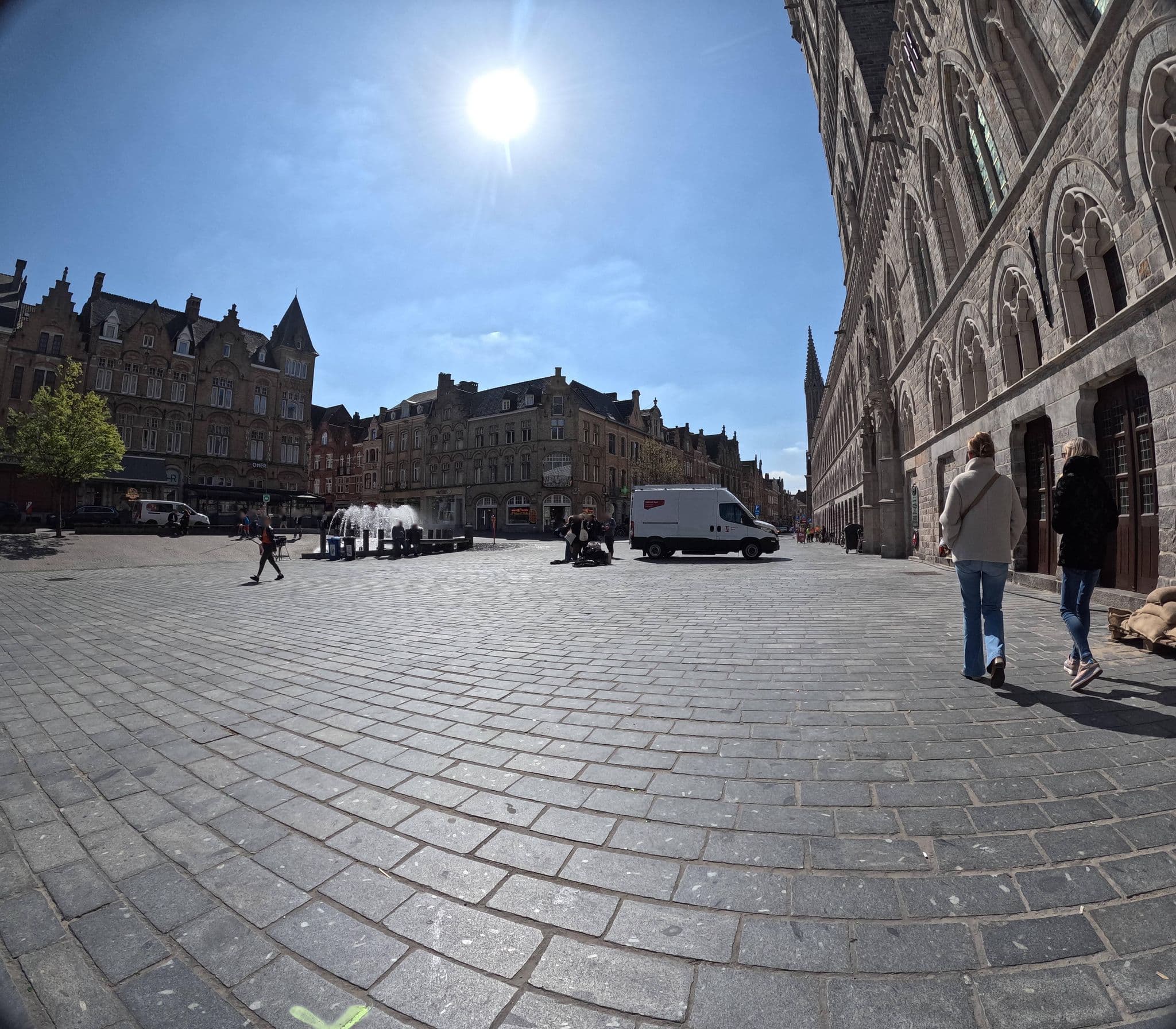 Street view near New Regina, Ieper — © filipc (CC BY-SA · Mapillary)