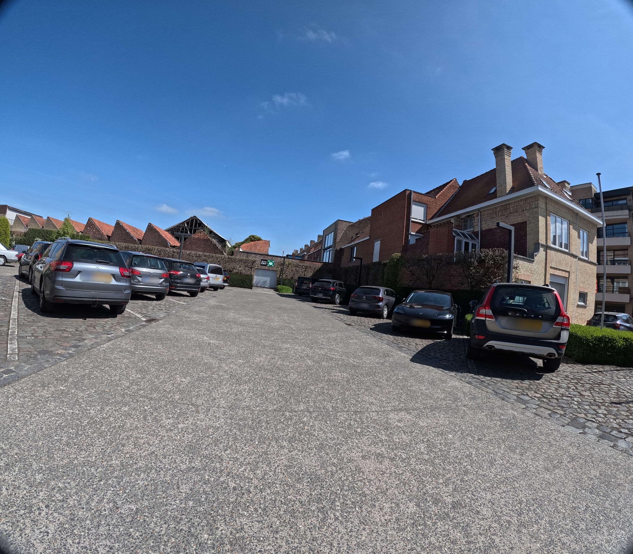 Street view near Captain Walker, Ieper — © filipc (CC BY-SA · Mapillary)