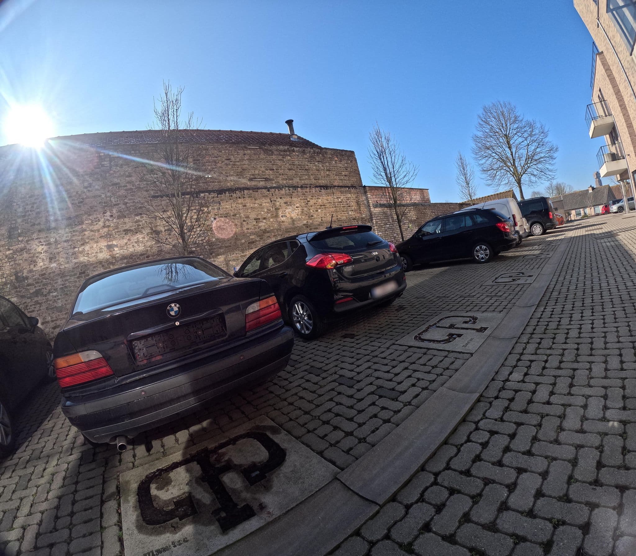Street view near Notarishuys Pure Hotel, Diksmuide — © filipc (CC BY-SA · Mapillary)