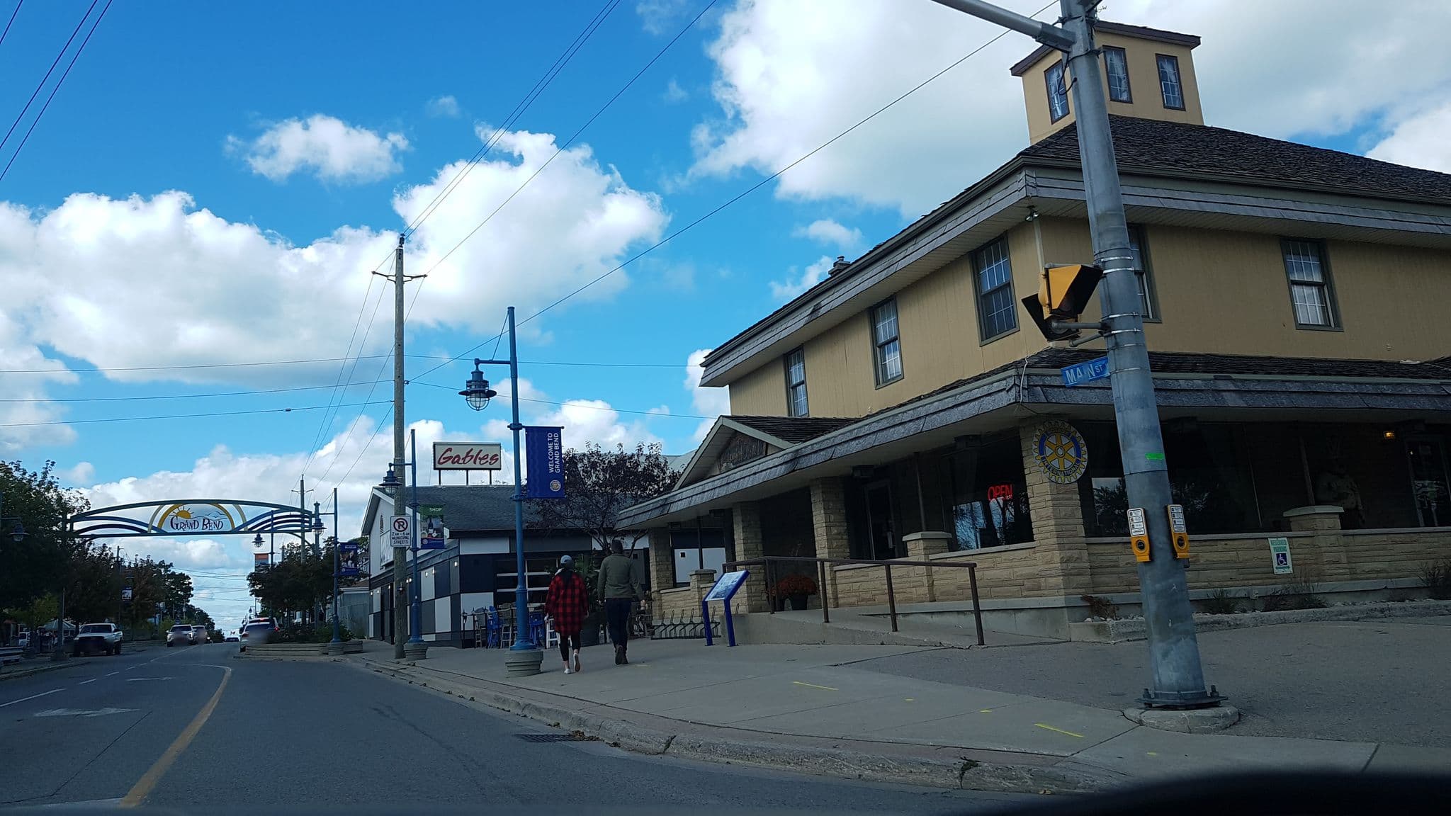 Street view near Colonial Hotel, Grand Bend — © elgaard (CC BY-SA · Mapillary)