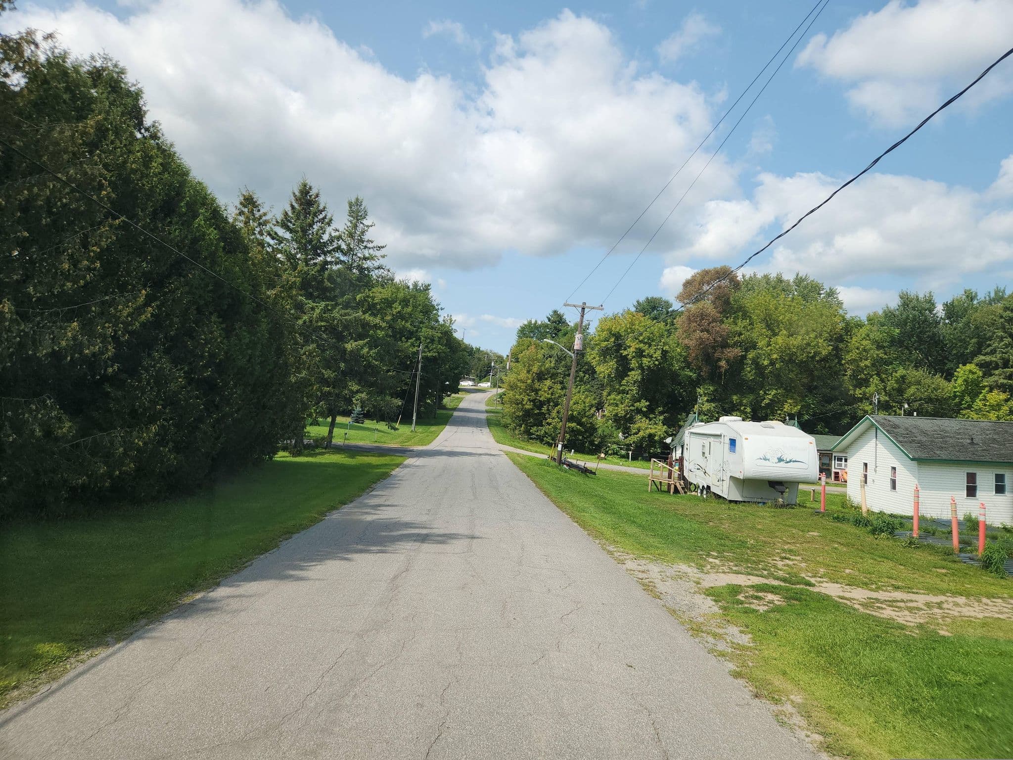 Street view near Sunny Acres Resort & Marina, Gananoque — © rps333 (CC BY-SA · Mapillary)