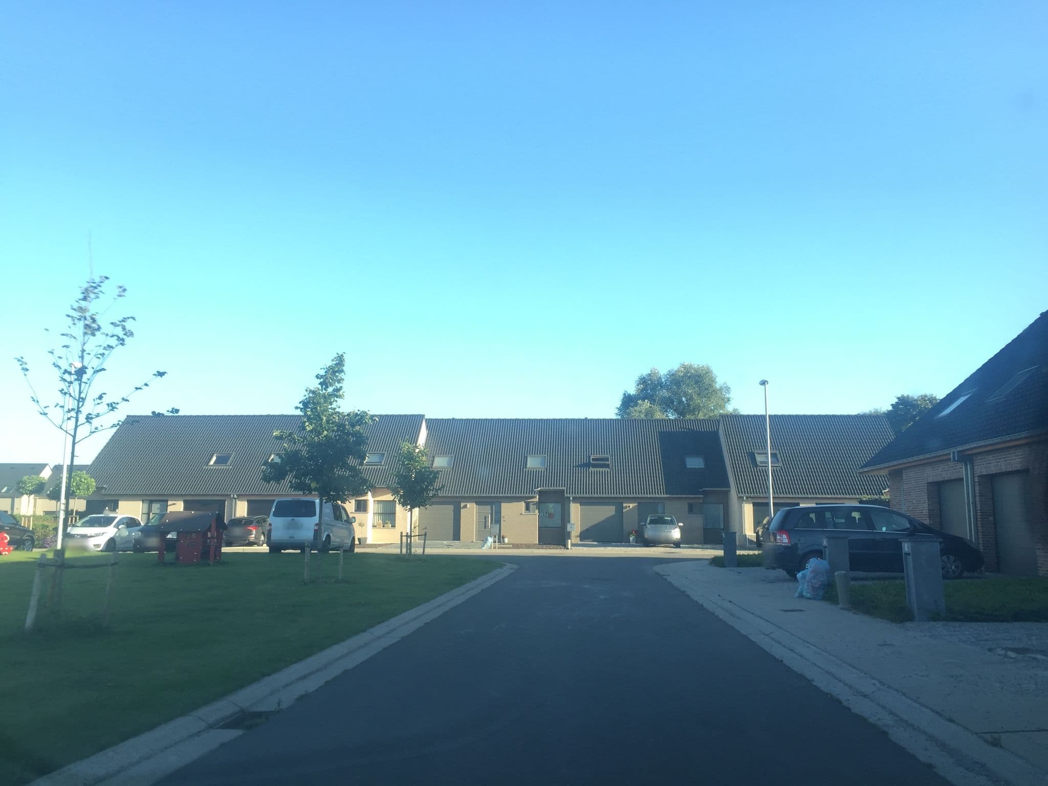 Street view near Koningsbed, Izegem — © timcouwelier (CC BY-SA · Mapillary)