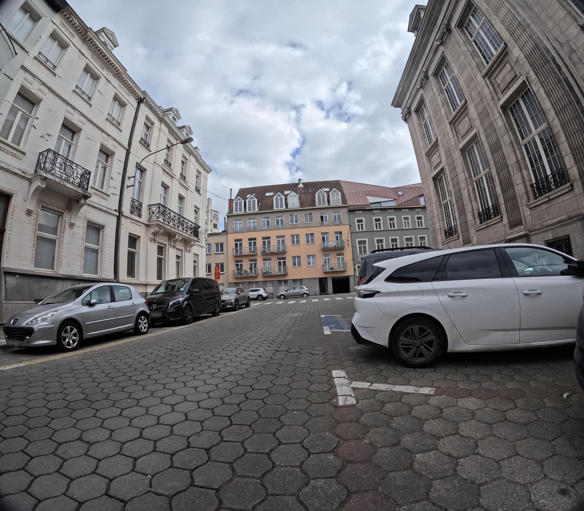 Street view near b&b ar’home, Kortrijk — © filipc (CC BY-SA · Mapillary)