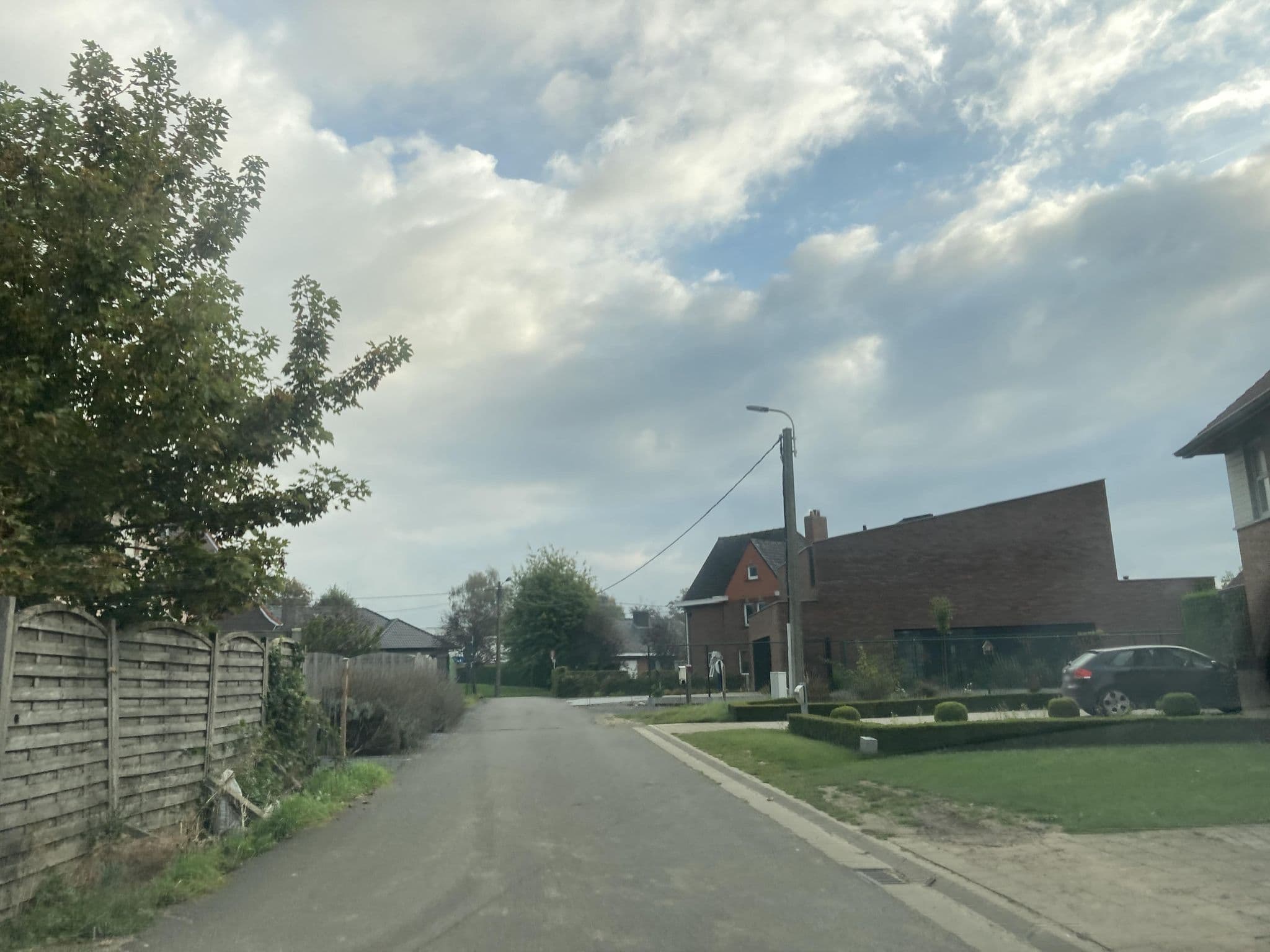Street view near Heartbreak Hotel, Tielt — © timcouwelier (CC BY-SA · Mapillary)