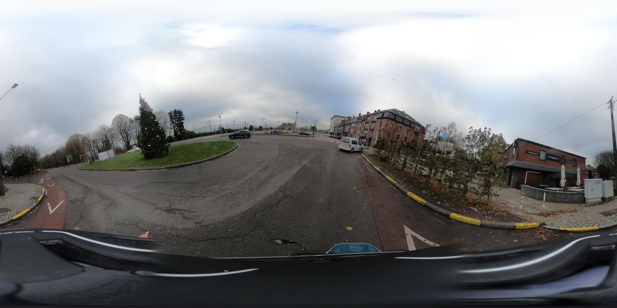 Street view near Villa Romaine, Saint-Ghislain — © padididejurbise (CC BY-SA · Mapillary)