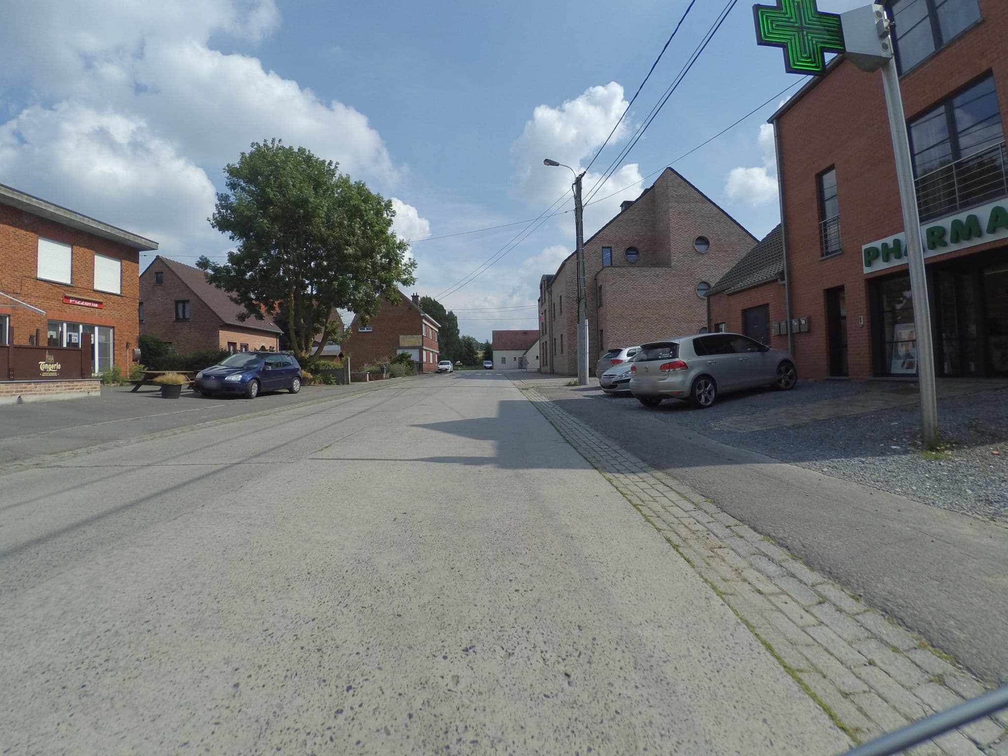 Street view near La Piedsente, Saint-Sauveur — © peewee32 (CC BY-SA · Mapillary)