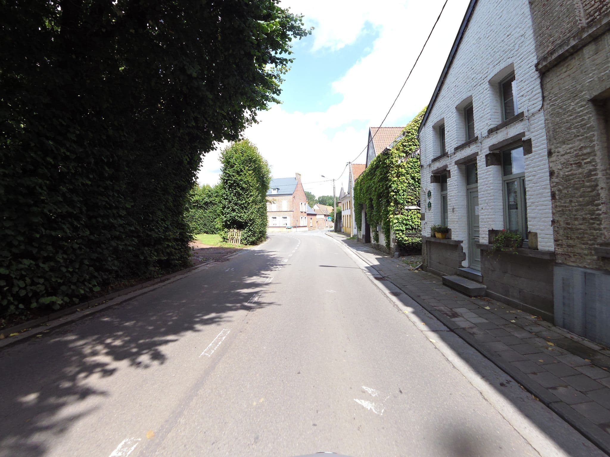 Street view near L'Instant au Présent, Beloeil — © zors1843 (CC BY-SA · Mapillary)