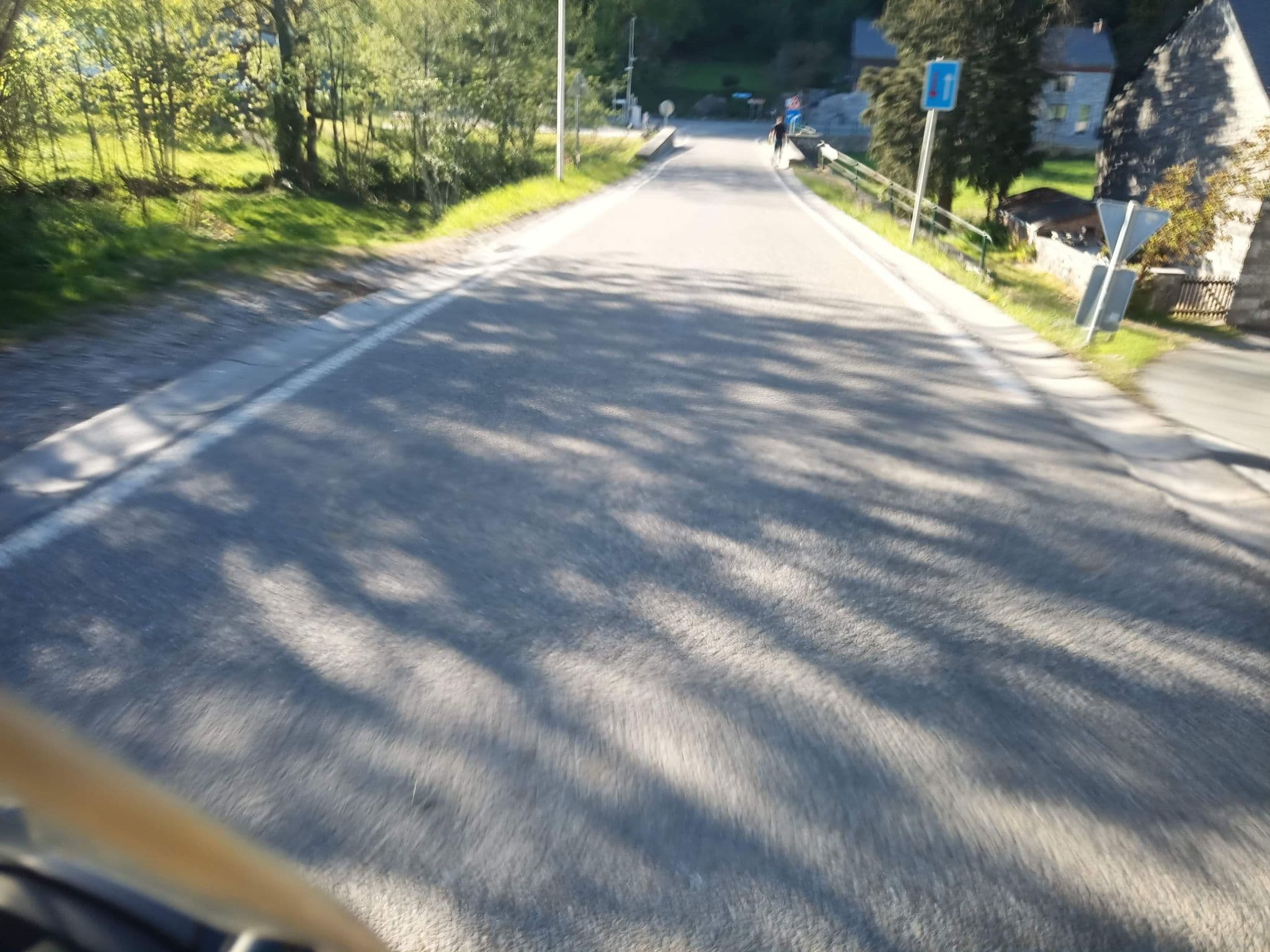 Street view near Hotel de Franc Bois, Baileux — © connermacleod69 (CC BY-SA · Mapillary)