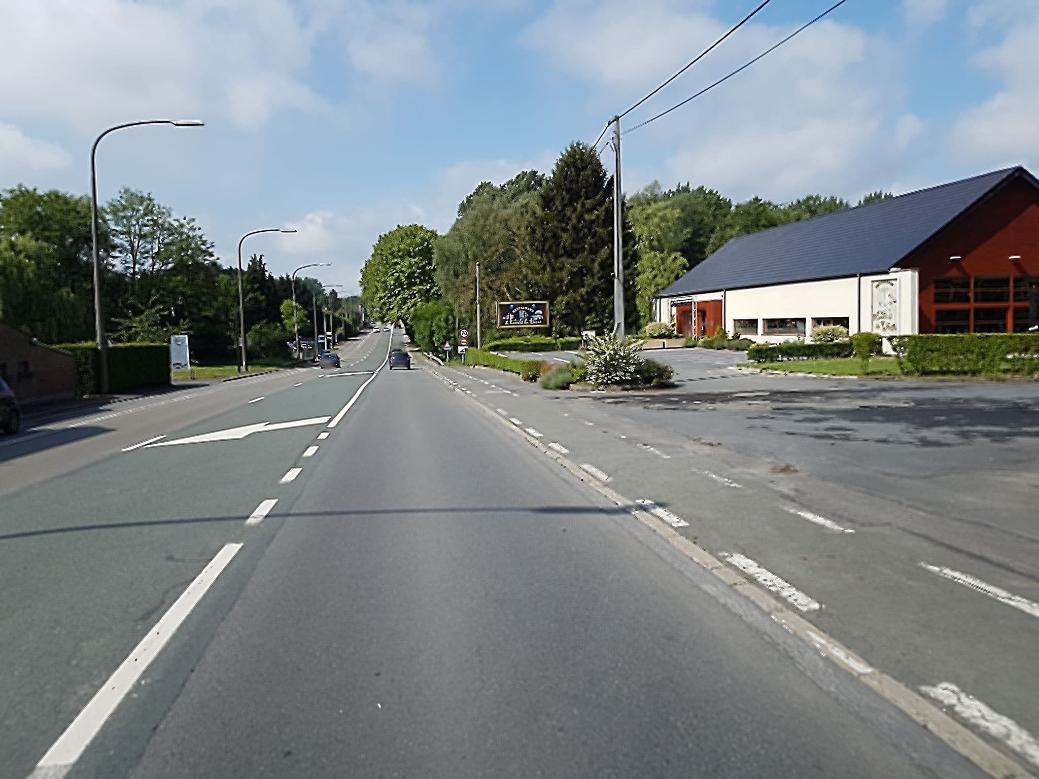 Street view near Hotel & Aparthotel Casteau Resort Mons, Casteau — © filipc (CC BY-SA · Mapillary)