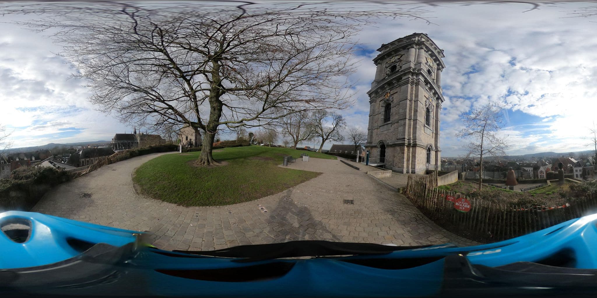 Street view near room 210 auberge de jeunesse, Mons — © padididejurbise (CC BY-SA · Mapillary)