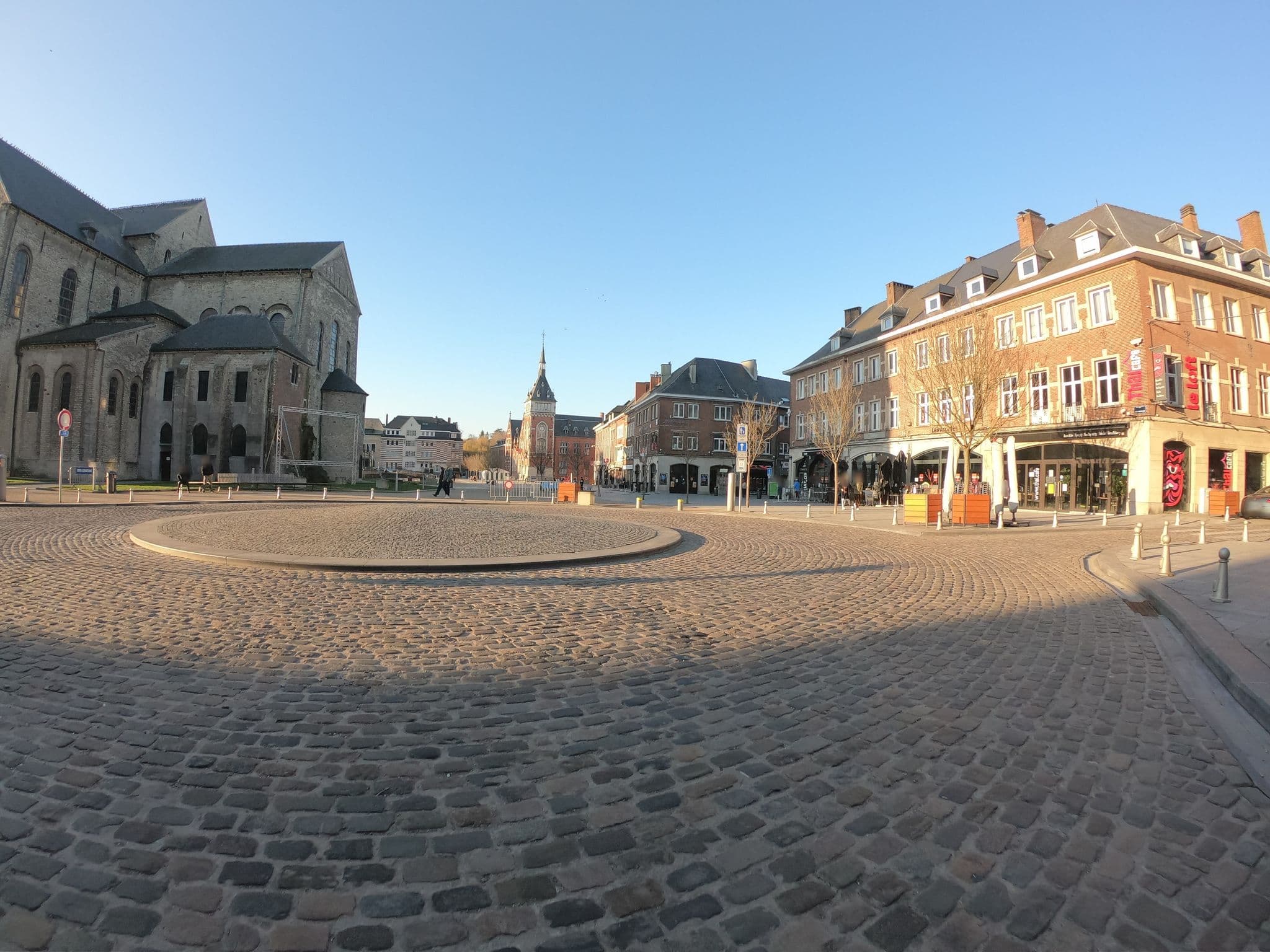 Street view near HDC Nivelles Grand-Place, Nivelles — © joostjakob (CC BY-SA · Mapillary)