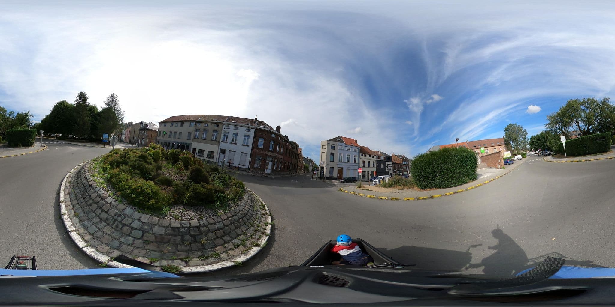 Street view near Menu du Roi SPRL, Waterloo — © emerzh (CC BY-SA · Mapillary)
