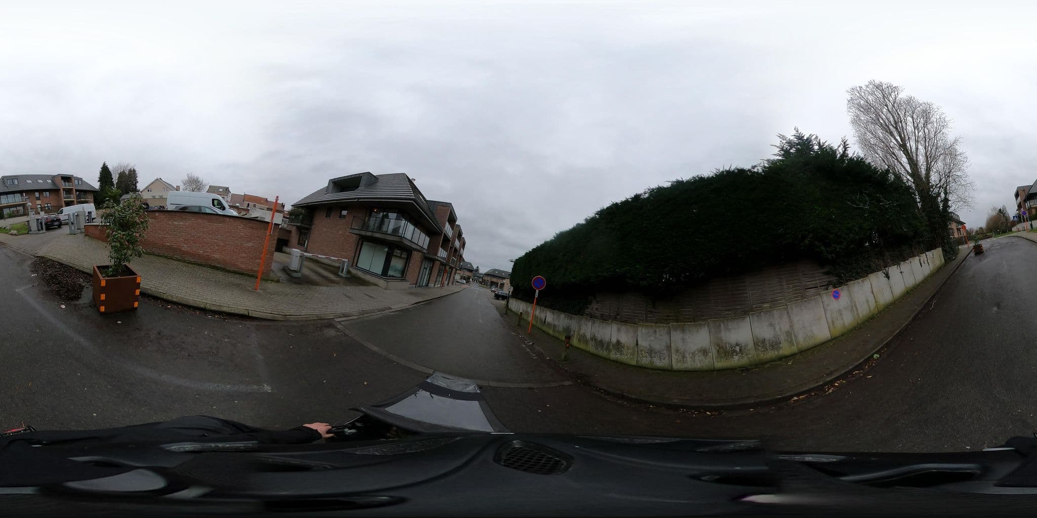 Street view near Hotel Le Cote Vert, Waterloo — © emerzh (CC BY-SA · Mapillary)
