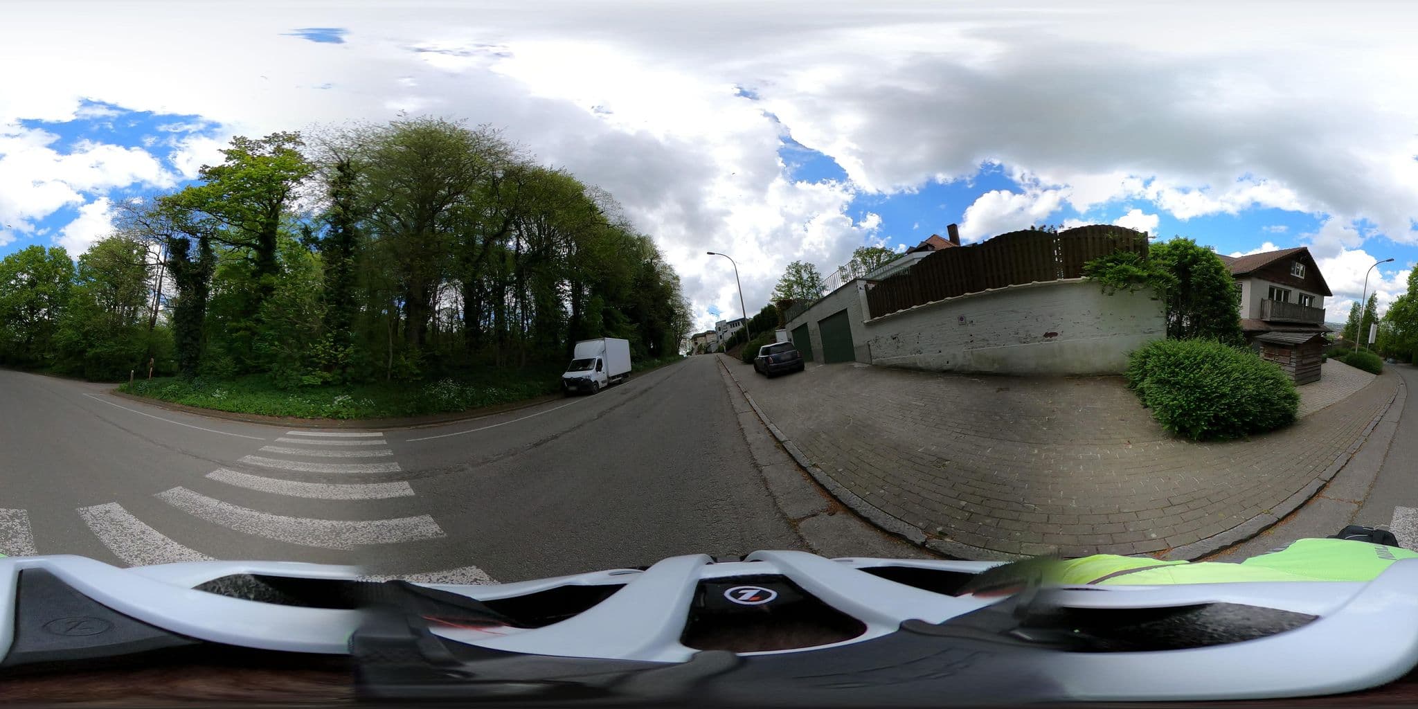 Street view near Chalet Du Mont, Ruien — © Mizuna (CC BY-SA · Mapillary)