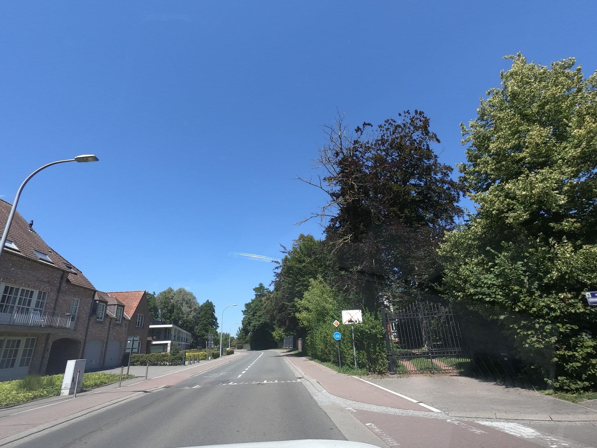 Street view near Portaal 37, Olsene — © filipc (CC BY-SA · Mapillary)