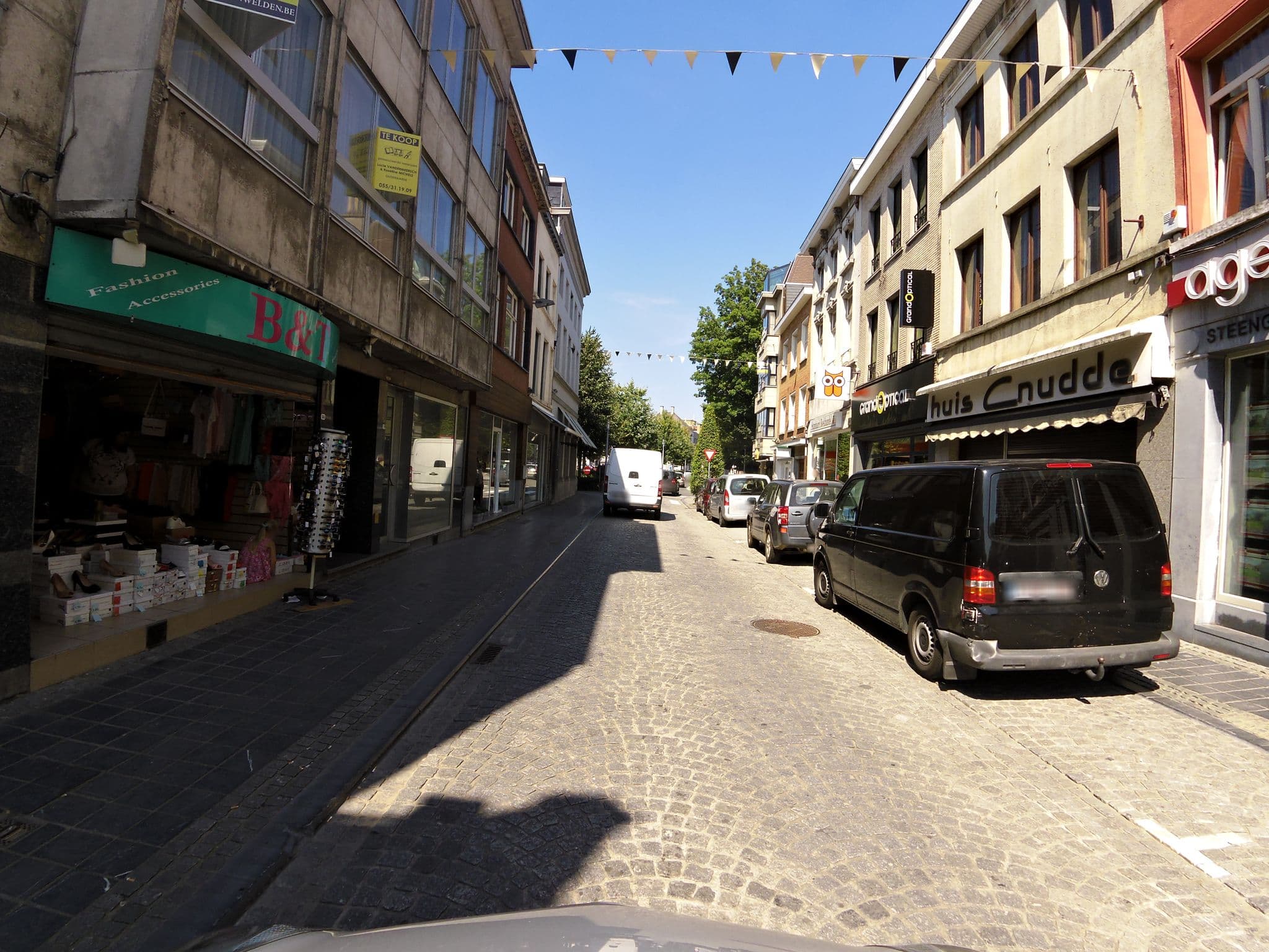 Street view near Beans & Dreams, Oudenaarde — © zors1843 (CC BY-SA · Mapillary)