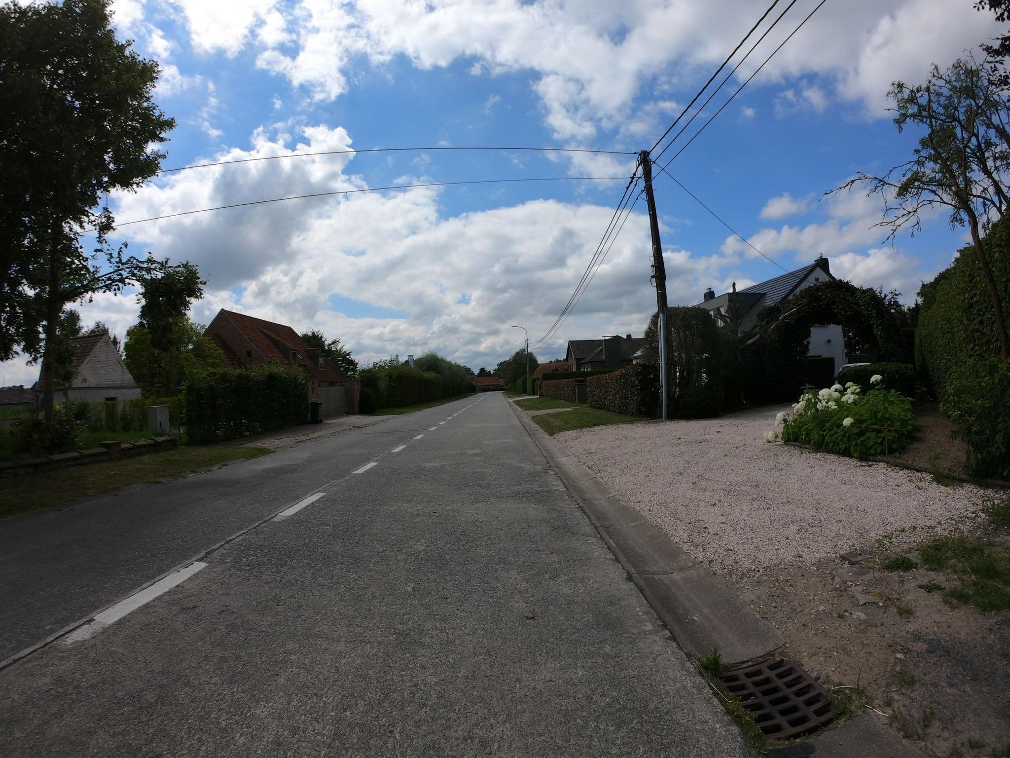 Street view near La Belle Idee, Kruishoutem — © jygpronse (CC BY-SA · Mapillary)