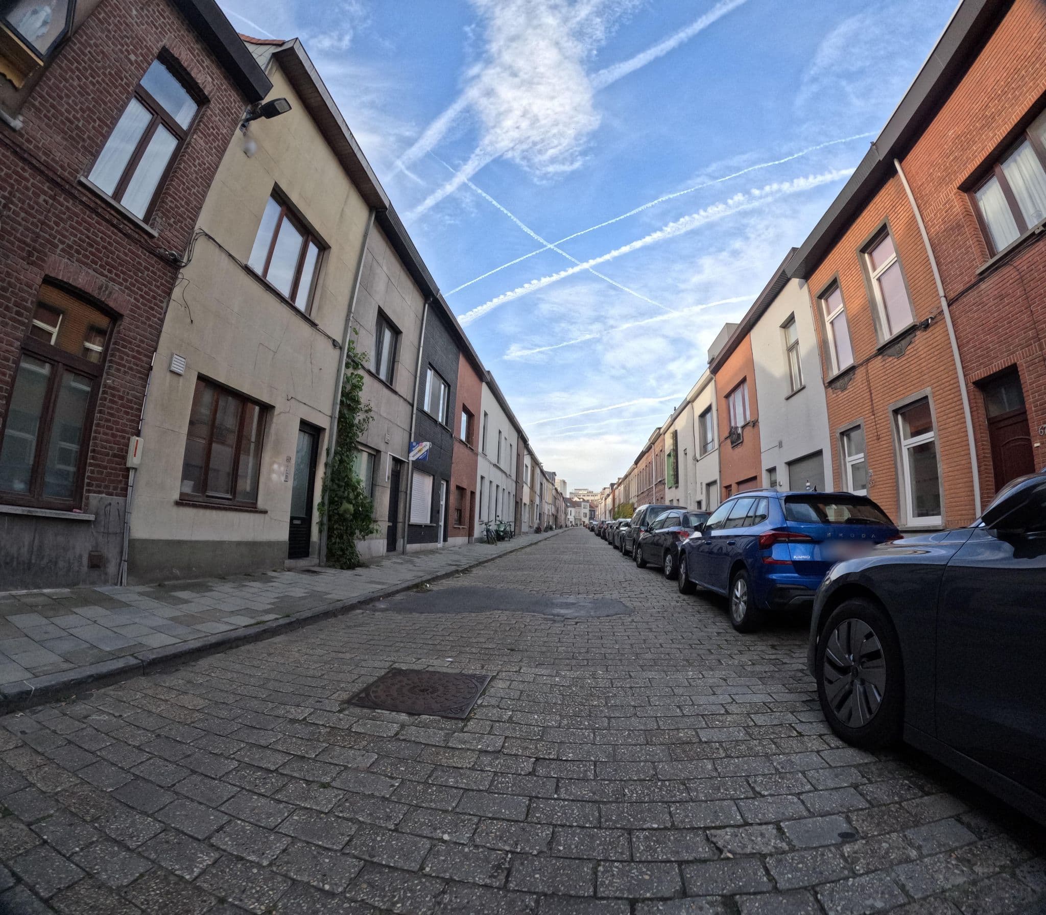 Street view near Su'ro Bed & Breakfast, Ledeberg — © filipc (CC BY-SA · Mapillary)