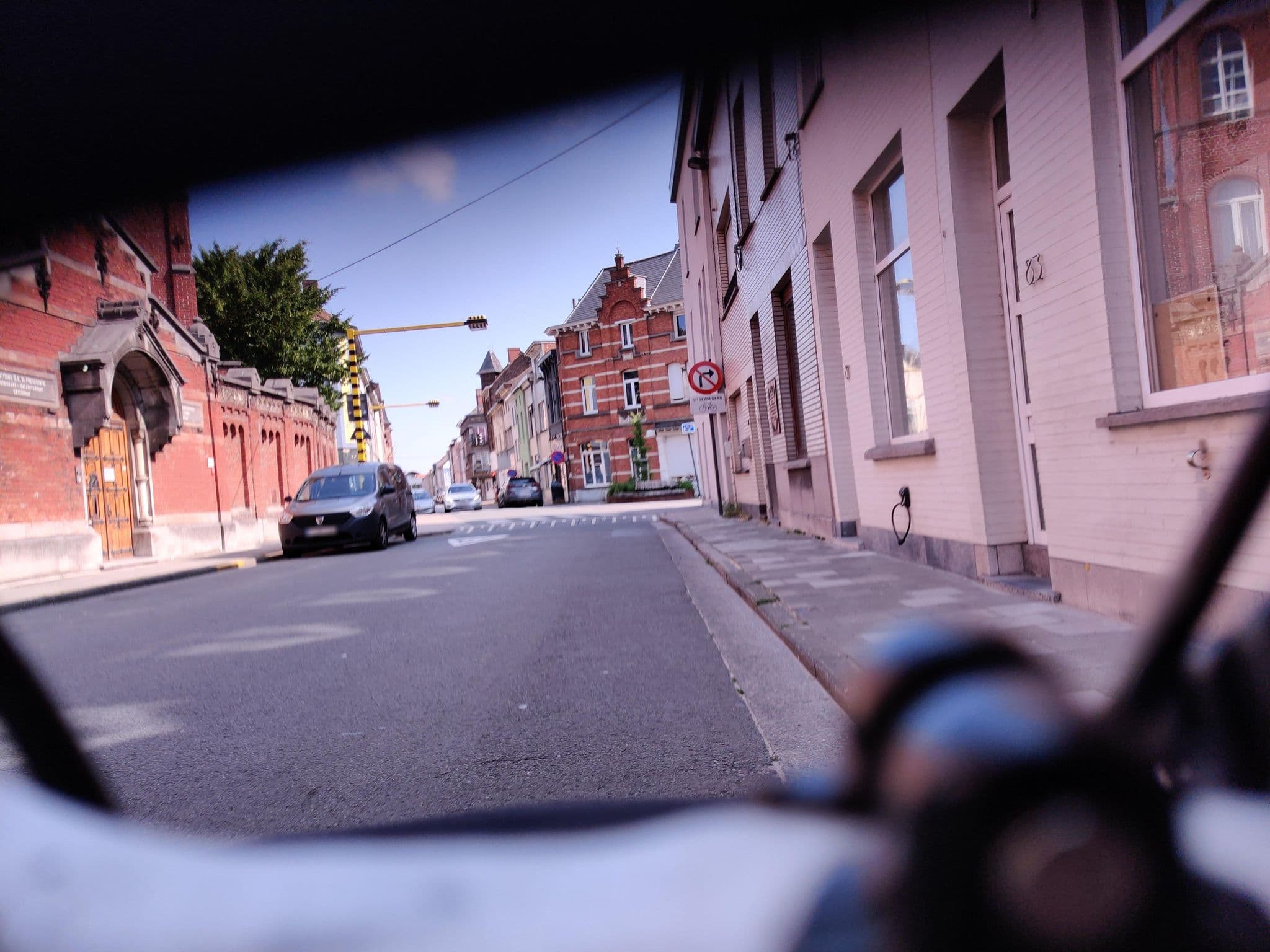 Street view near Onze-Lieve-Vrouw-Presentatie Internaat, Ledeberg — © lebeno (CC BY-SA · Mapillary)