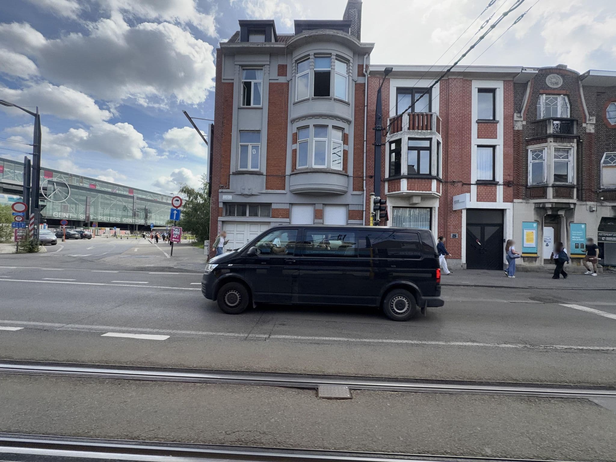 Street view near Intercity Hotel Ghent, Gent — © filipb (CC BY-SA · Mapillary)