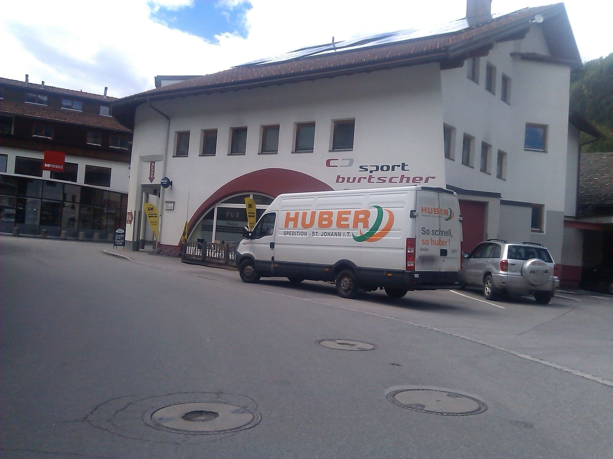Street view near Appartment Spiss, Ried im Oberinntal — © changchun1 (CC BY-SA · Mapillary)