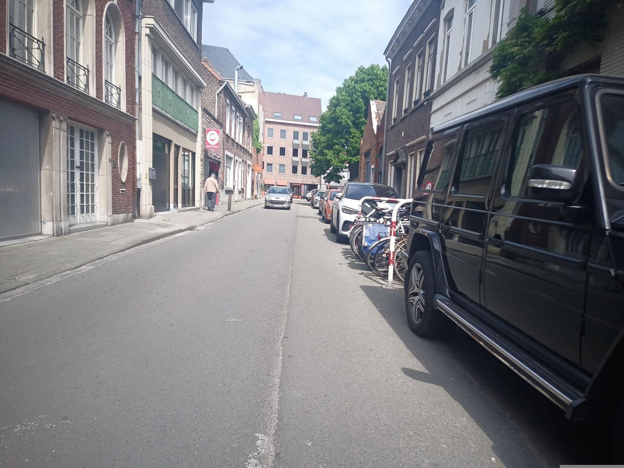 Street view near Maison Mielou, Sint-Amandsberg — © pietervdvn (CC BY-SA · Mapillary)