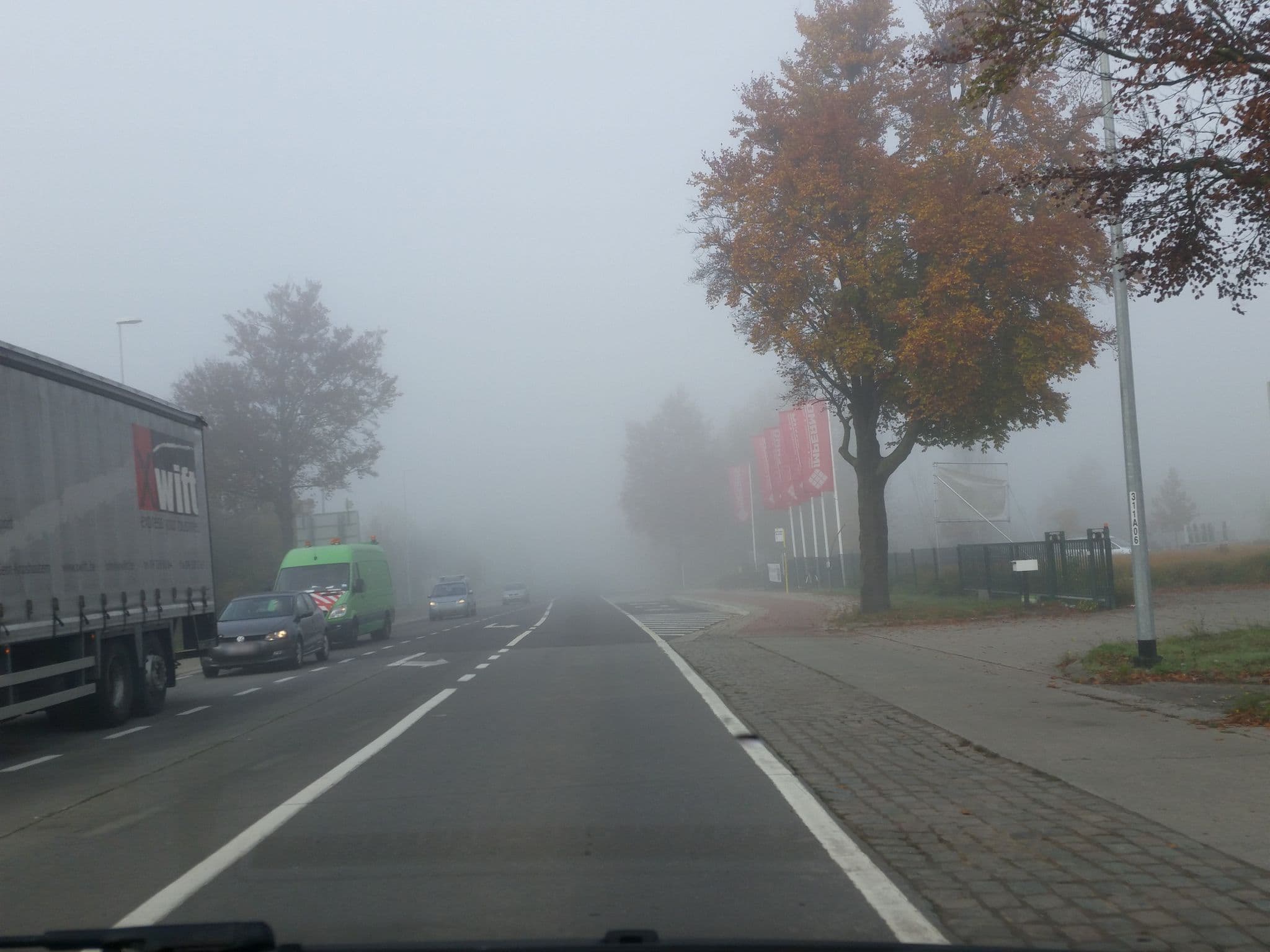 Street view near Saturnus Hotel Wetteren, Massemen — © filipc (CC BY-SA · Mapillary)