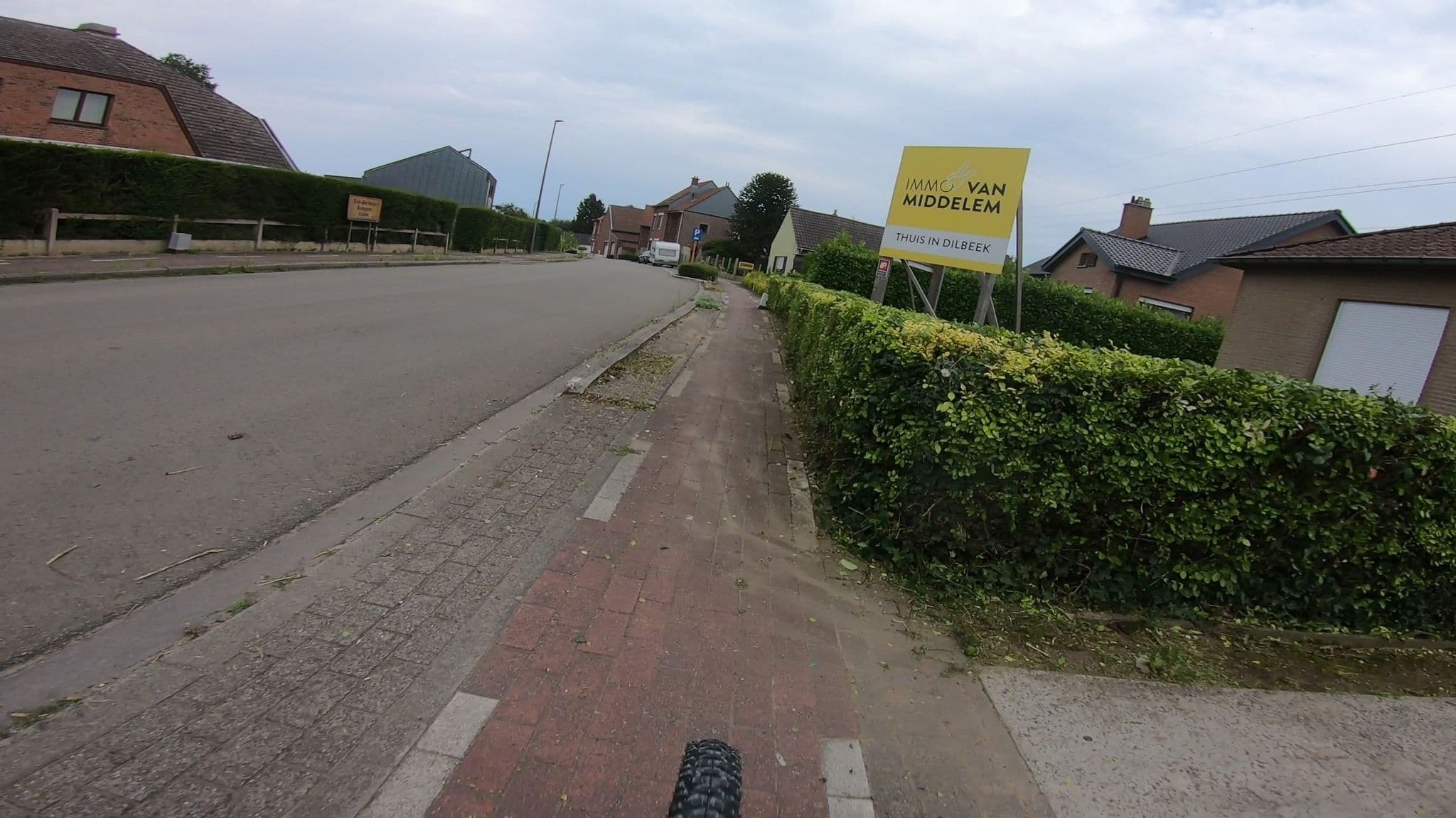 Street view near Geels Horecabedrijf NV, Itterbeek — © Fanjoe (CC BY-SA · Mapillary)