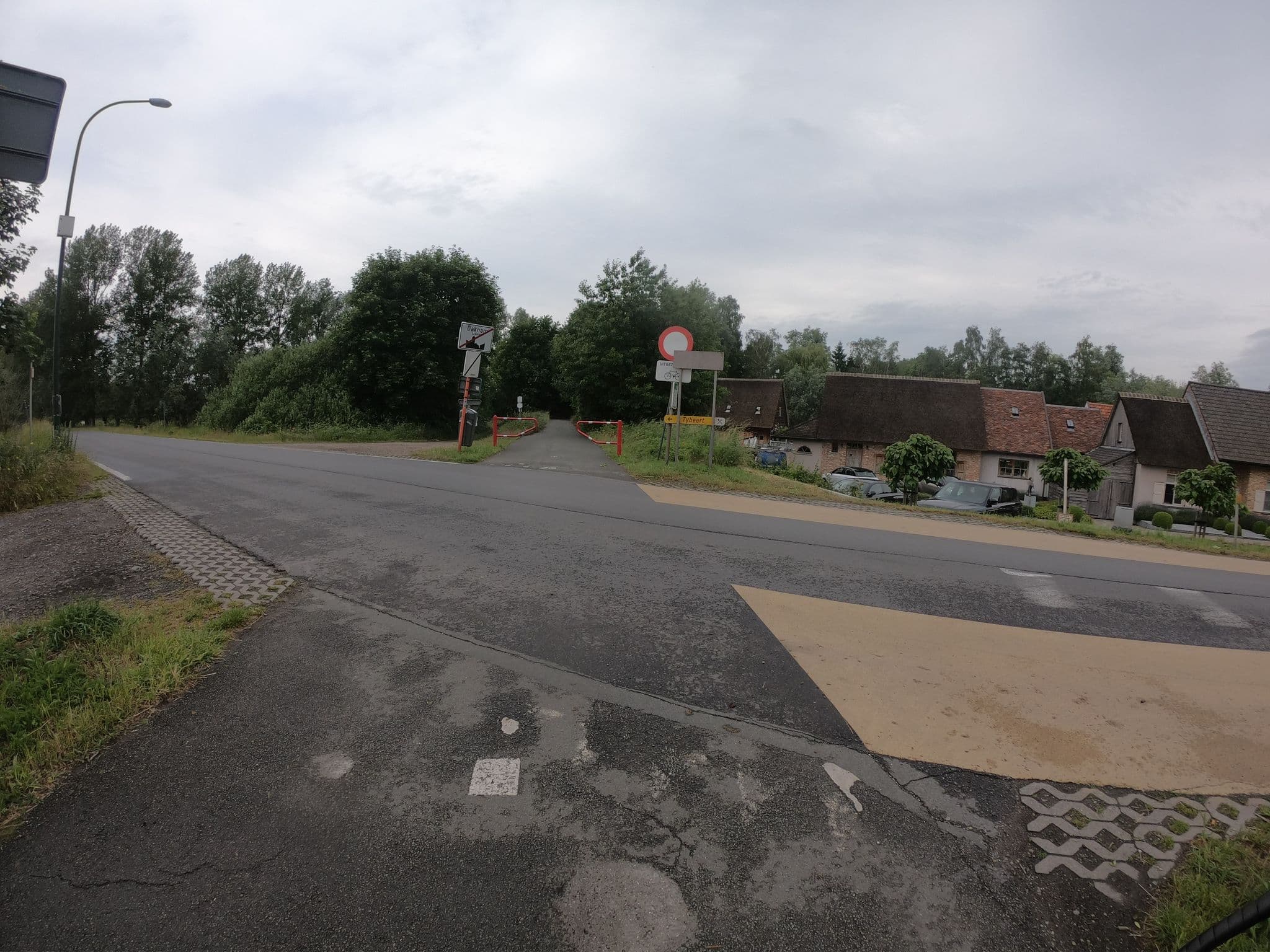 Street view near Isegrim Bed & Breakfast, Eksaarde — © polyglot (CC BY-SA · Mapillary)