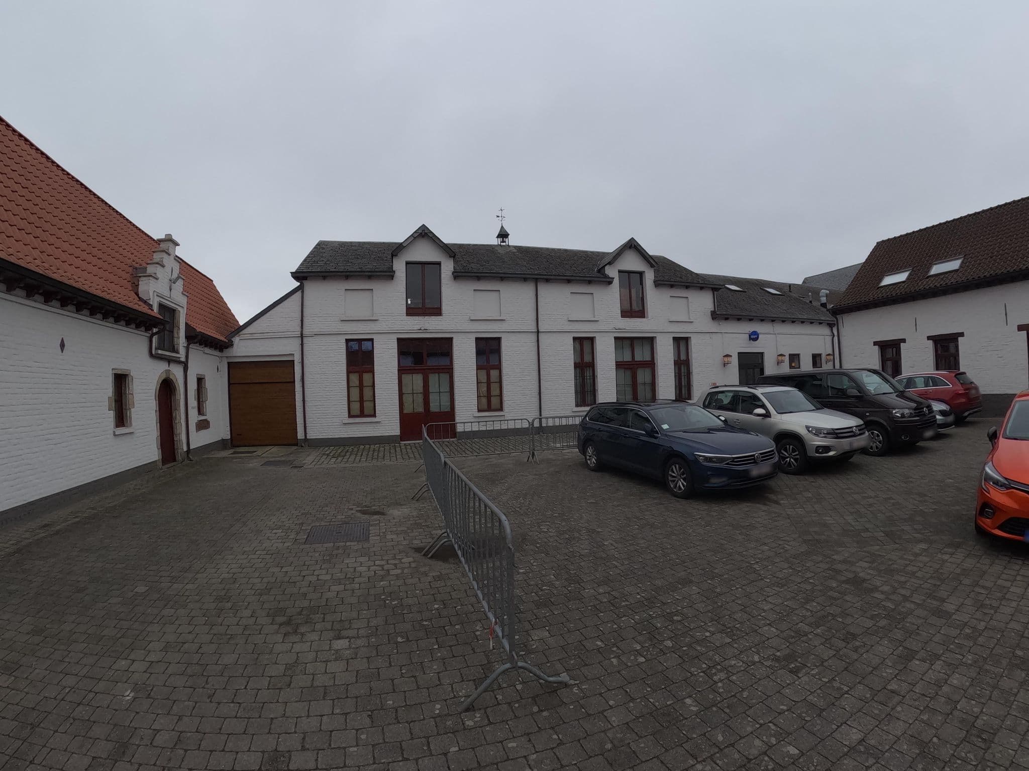 Street view near Jeugdheem Benediktus, Hekelgem — © filipc (CC BY-SA · Mapillary)