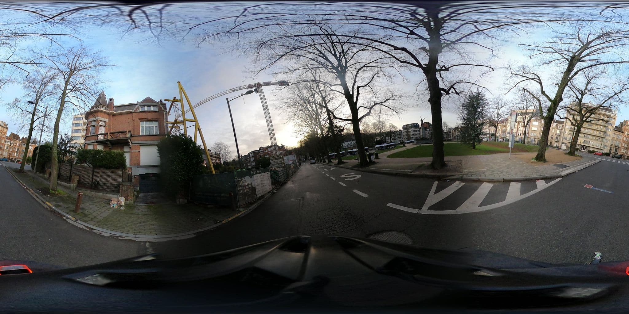 Street view near B.W. Brussels, Uccle — © RaphaelPasLoin (CC BY-SA · Mapillary)