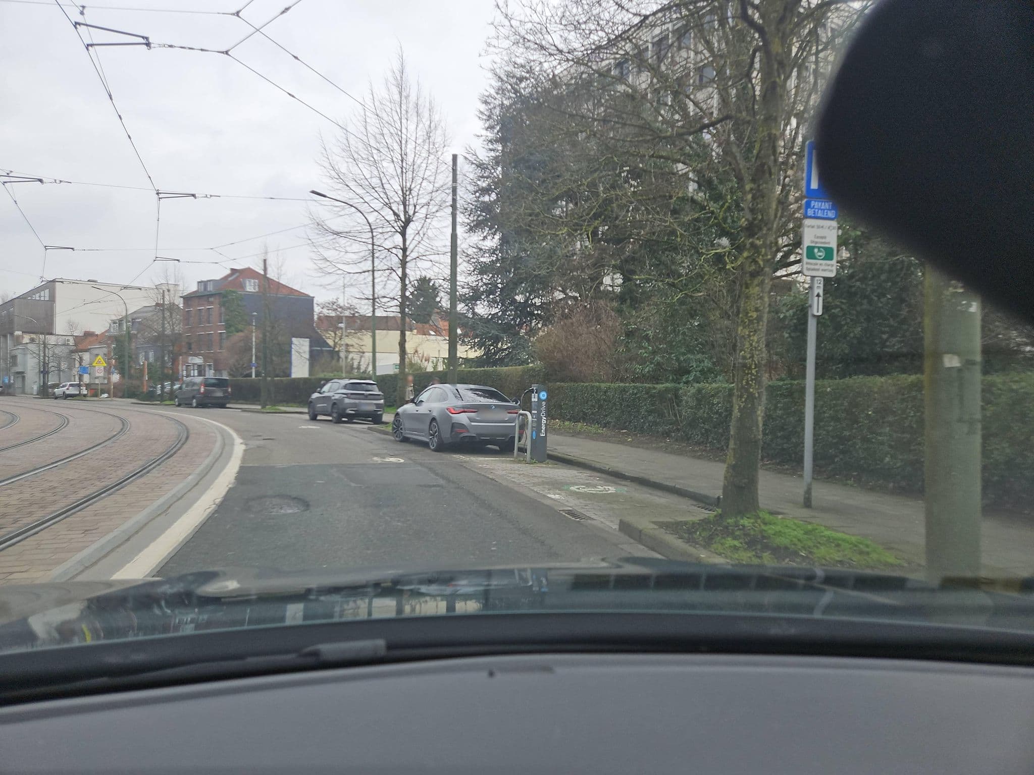 Street view near Story' Inn, Uccle — © toho (CC BY-SA · Mapillary)