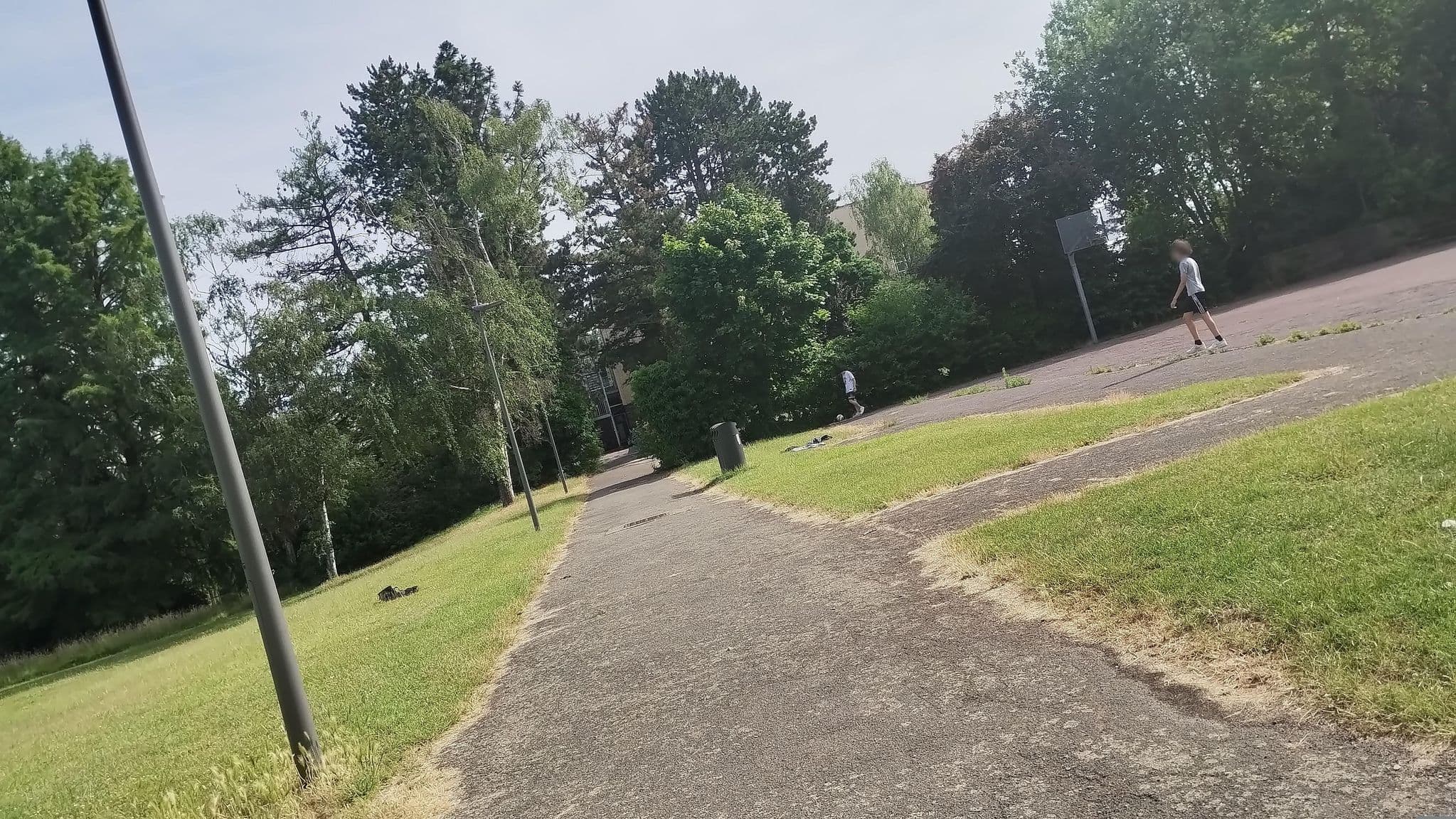 Street view near refter internaat, Negenmanneke — © RaphaelPasLoin (CC BY-SA · Mapillary)