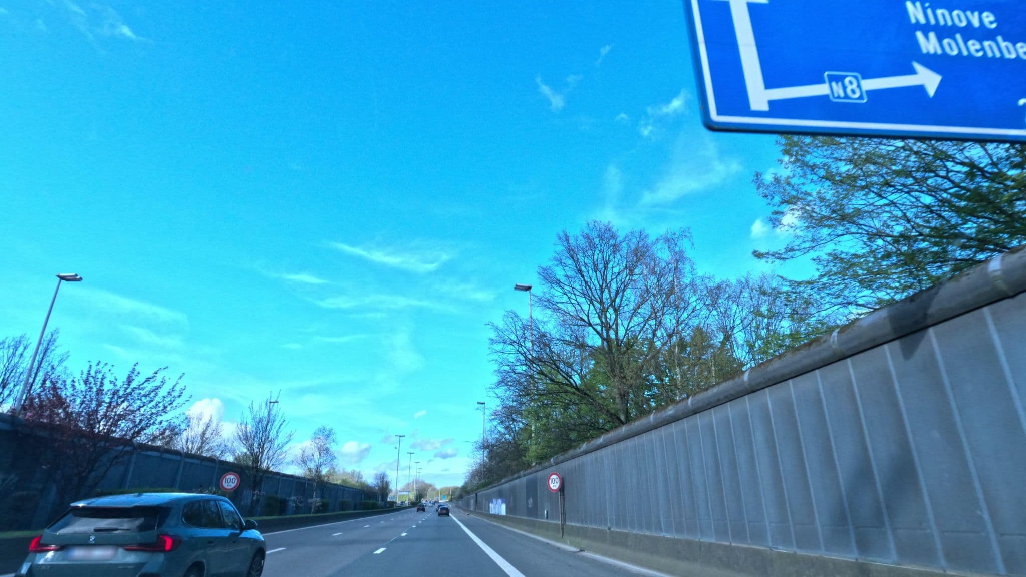 Street view near Novotel Breda, Dilbeek — © filipc (CC BY-SA · Mapillary)
