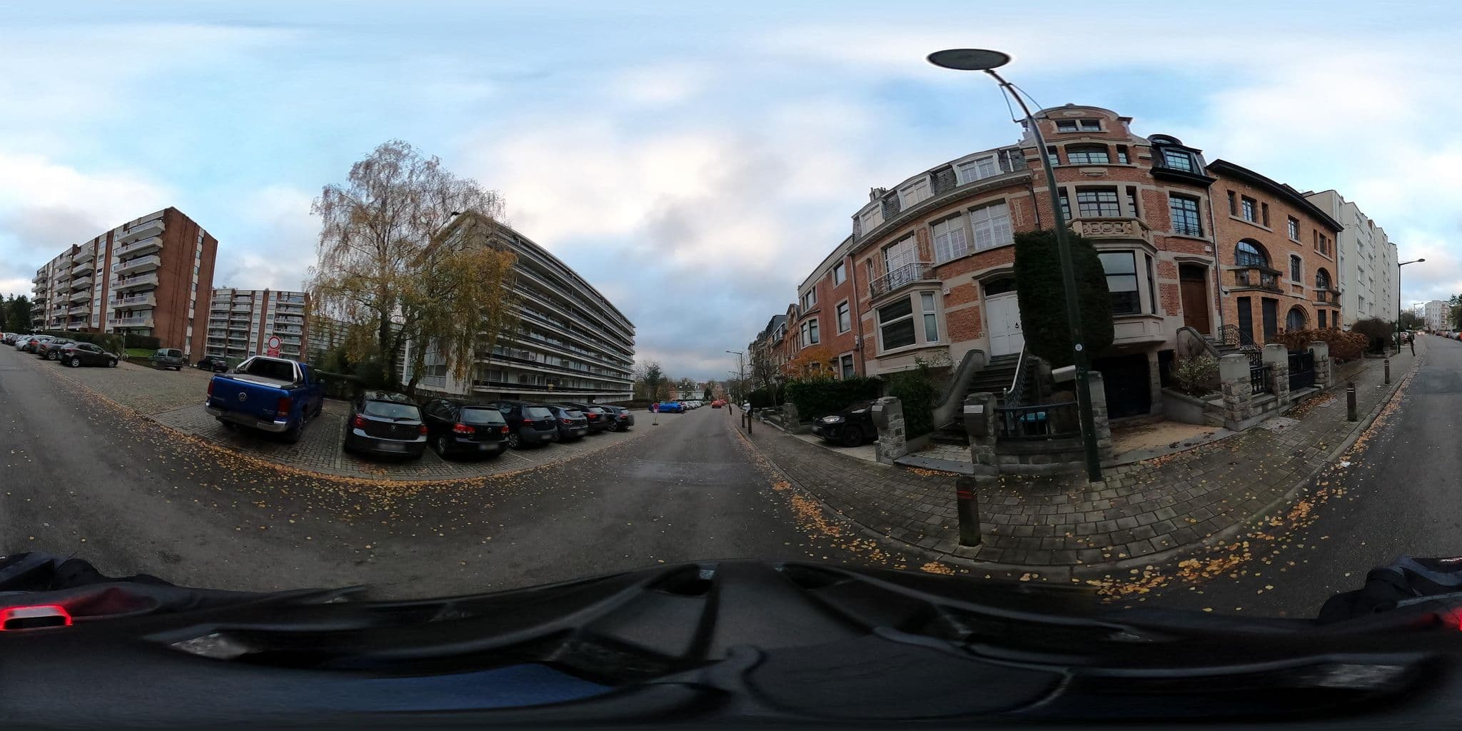 Street view near Goldman's, Uccle — © RaphaelPasLoin (CC BY-SA · Mapillary)