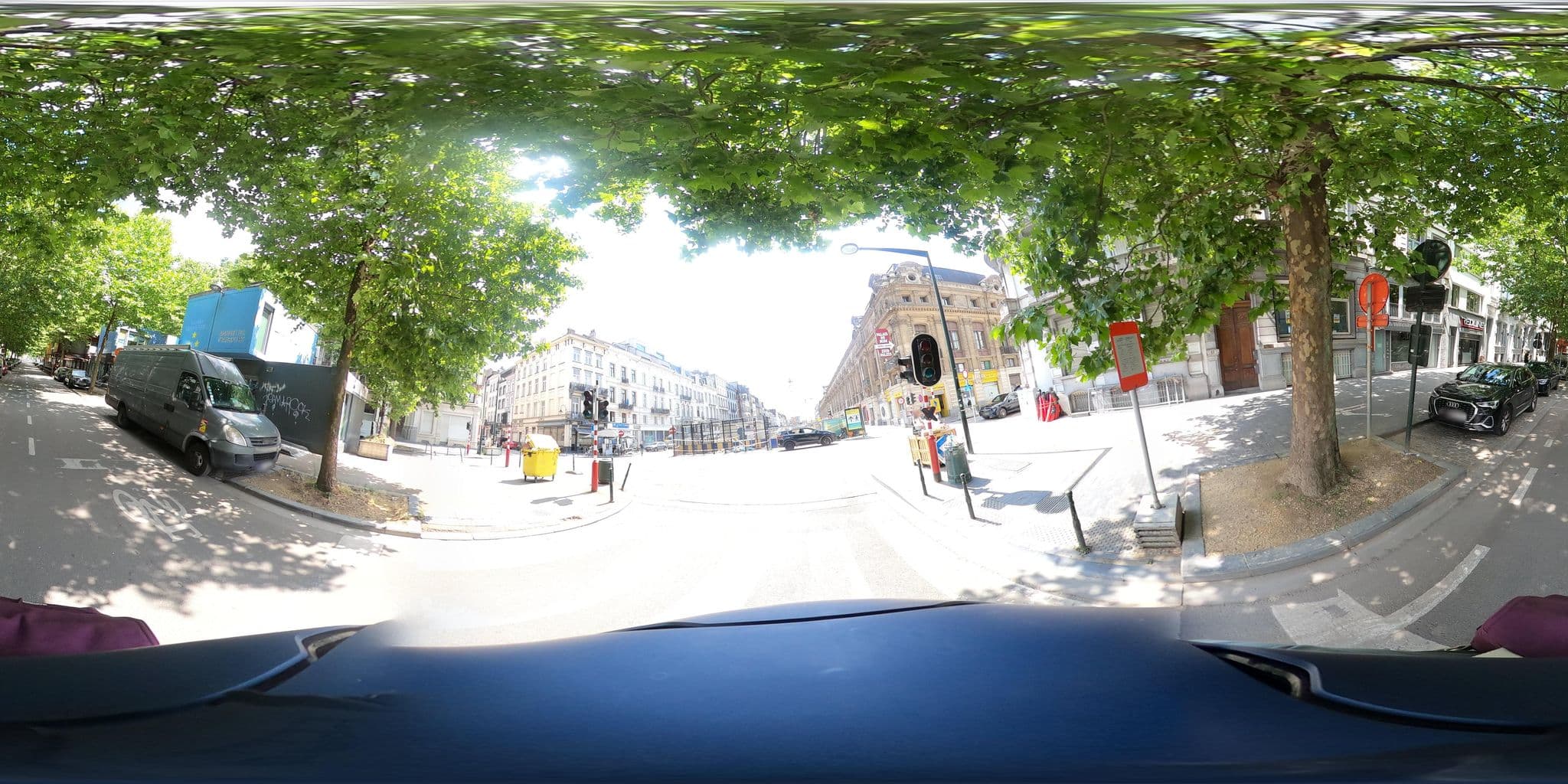 Street view near Waytostay, Brussels — © thierry1030 (CC BY-SA · Mapillary)