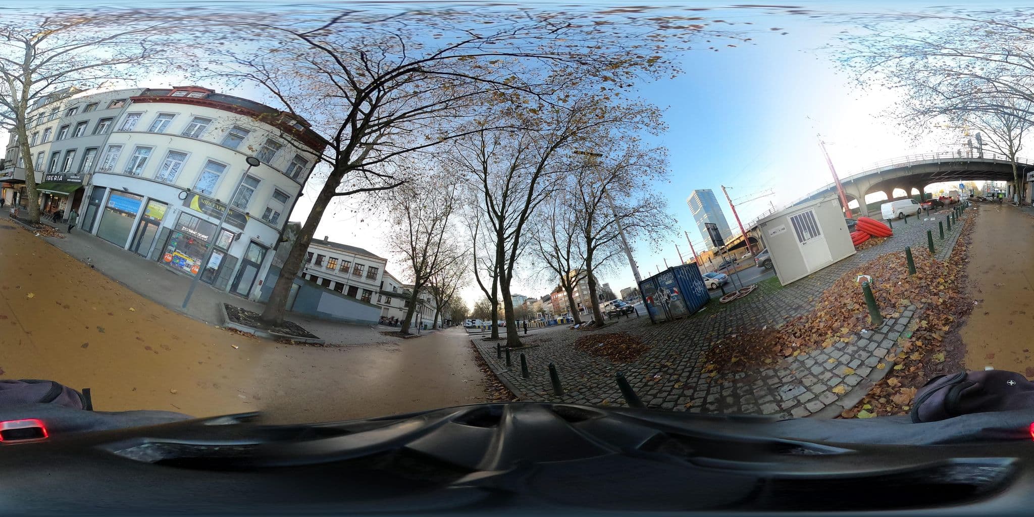 Street view near Hotel Station Midi, Saint-Gilles — © RaphaelPasLoin (CC BY-SA · Mapillary)