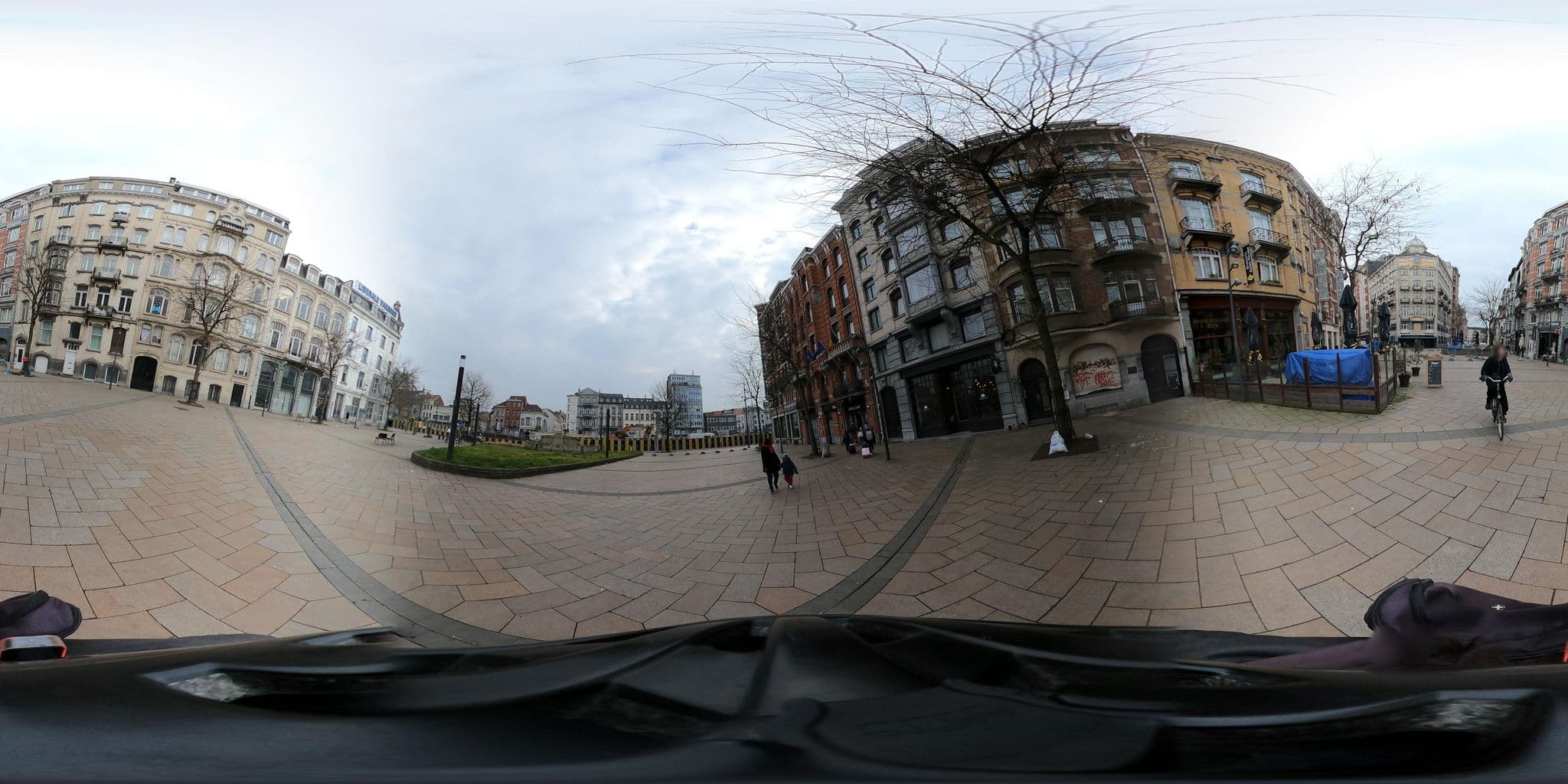 Street view near Hôtel Ustel SA, Brussels — © RaphaelPasLoin (CC BY-SA · Mapillary)
