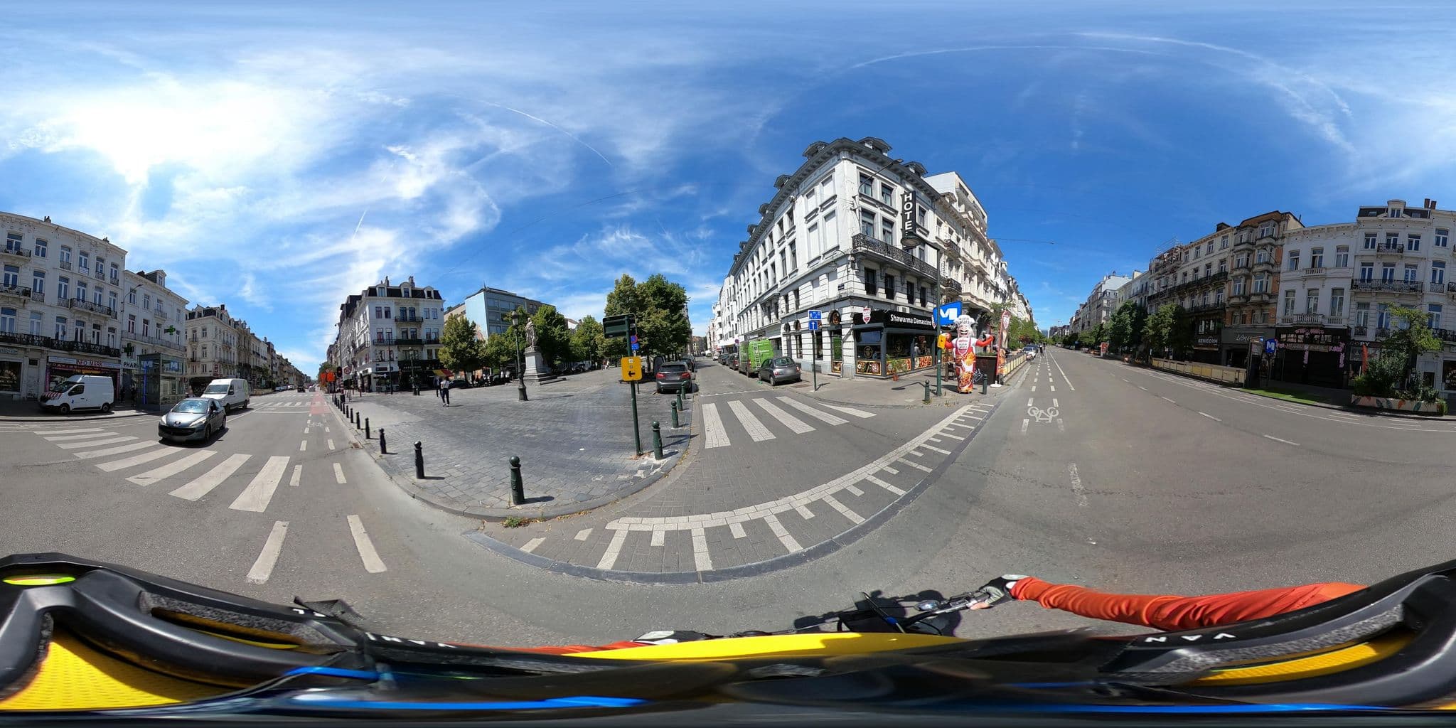 Street view near Barry Hotel Brussels, Brussels — © Stefdegreef (CC BY-SA · Mapillary)
