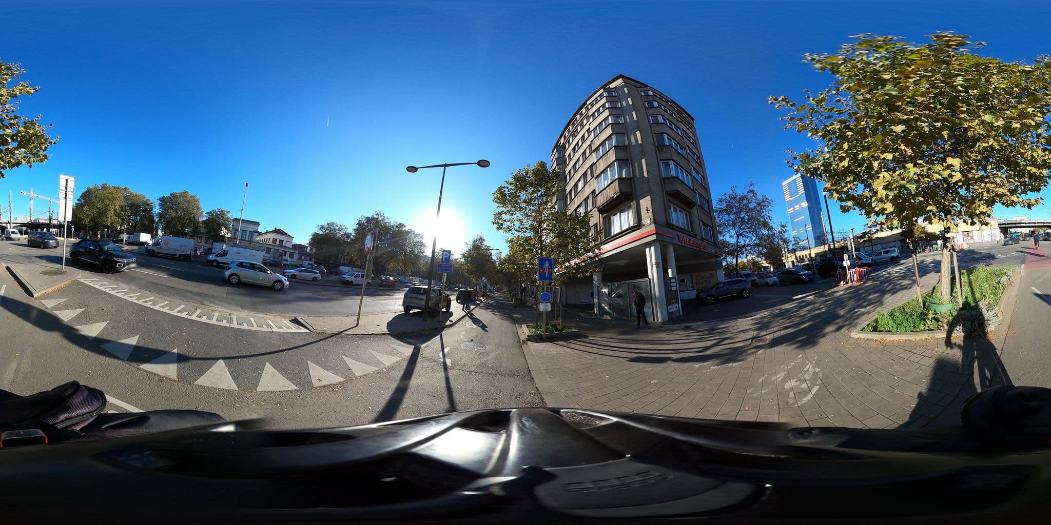 Street view near Hotel New Bristol, Saint-Gilles — © RaphaelPasLoin (CC BY-SA · Mapillary)