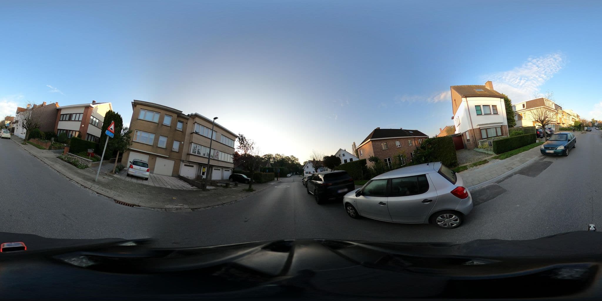 Street view near E' lodging, Dilbeek — © RaphaelPasLoin (CC BY-SA · Mapillary)