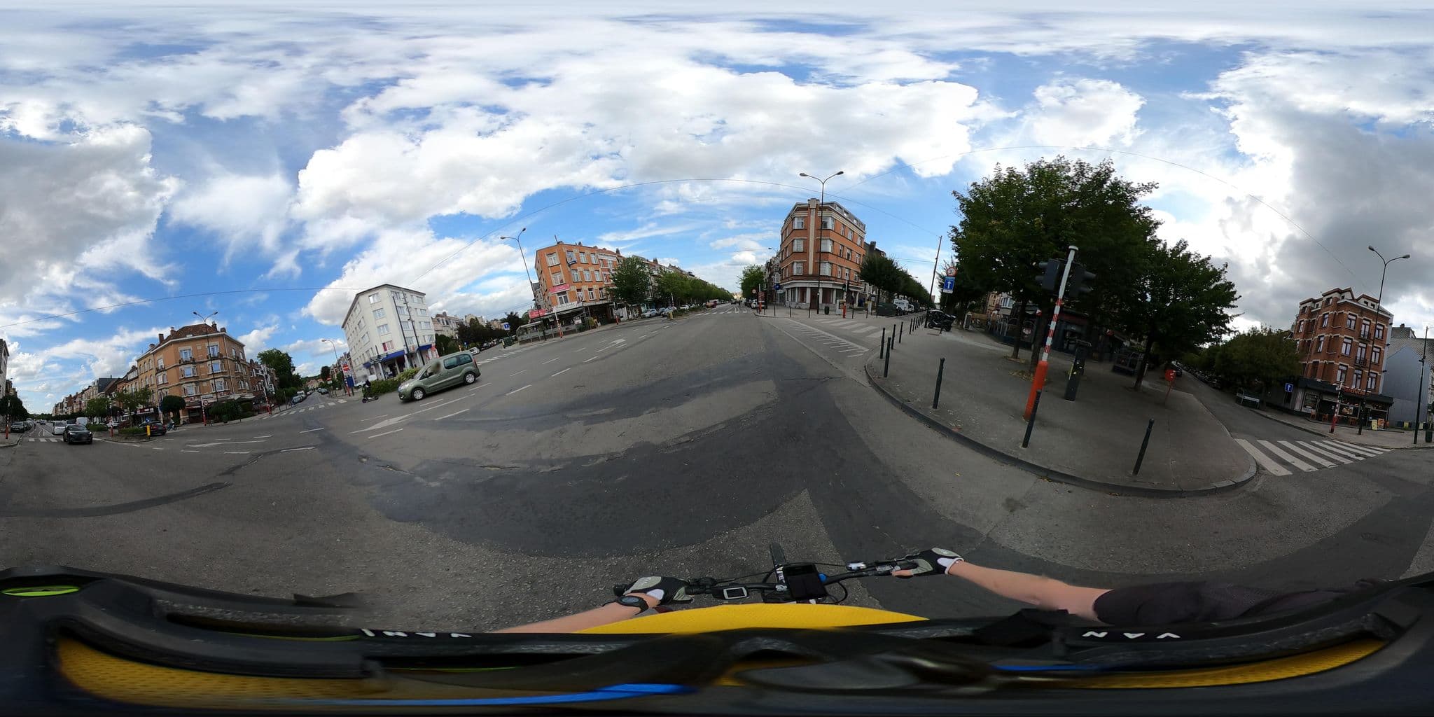 Street view near Le carlton, Jette — © Stefdegreef (CC BY-SA · Mapillary)