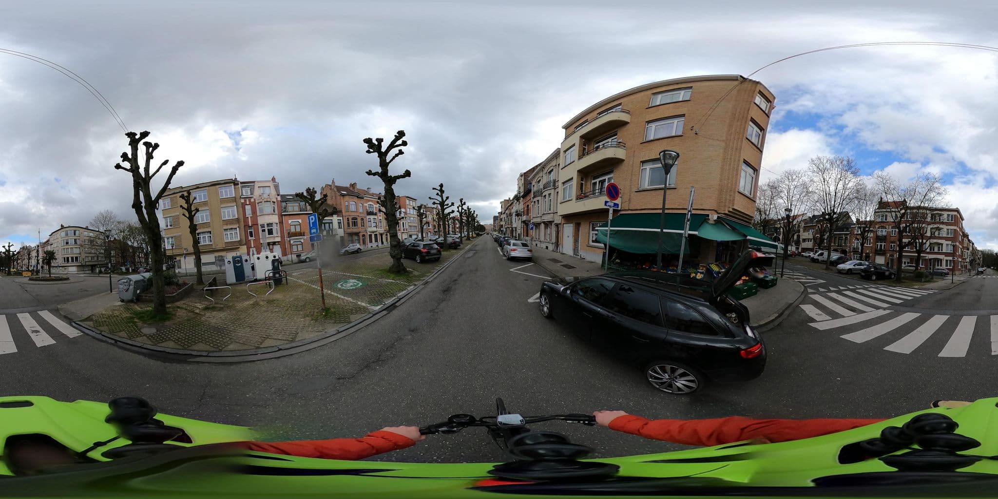 Street view near bed & breakfast Zinneke, Koekelberg — © RRRz (CC BY-SA · Mapillary)