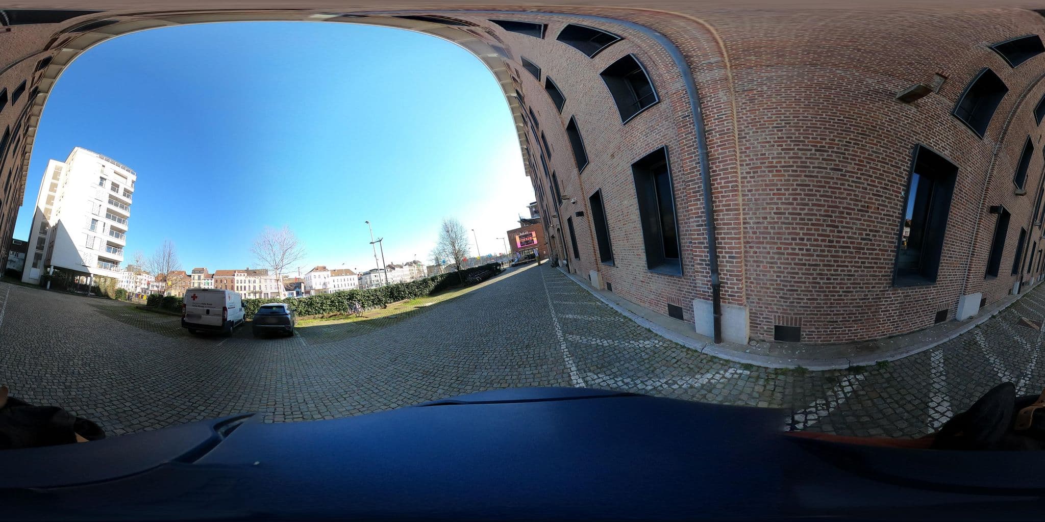 Street view near Meininger Brussels Gmbh VBR, Brussels — © thierry1030 (CC BY-SA · Mapillary)