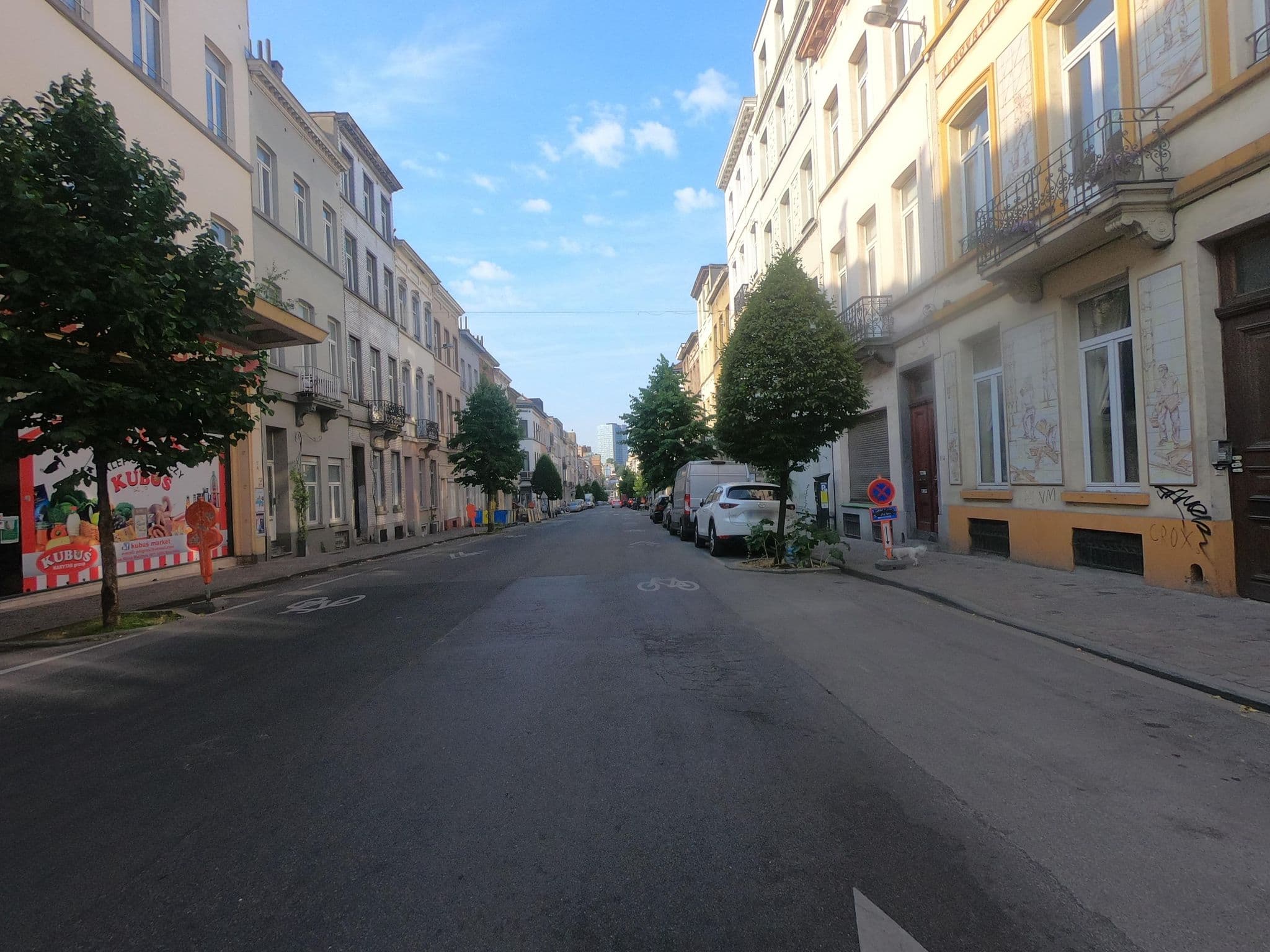 Street view near Boomhostel, Ixelles — © thierry1030 (CC BY-SA · Mapillary)